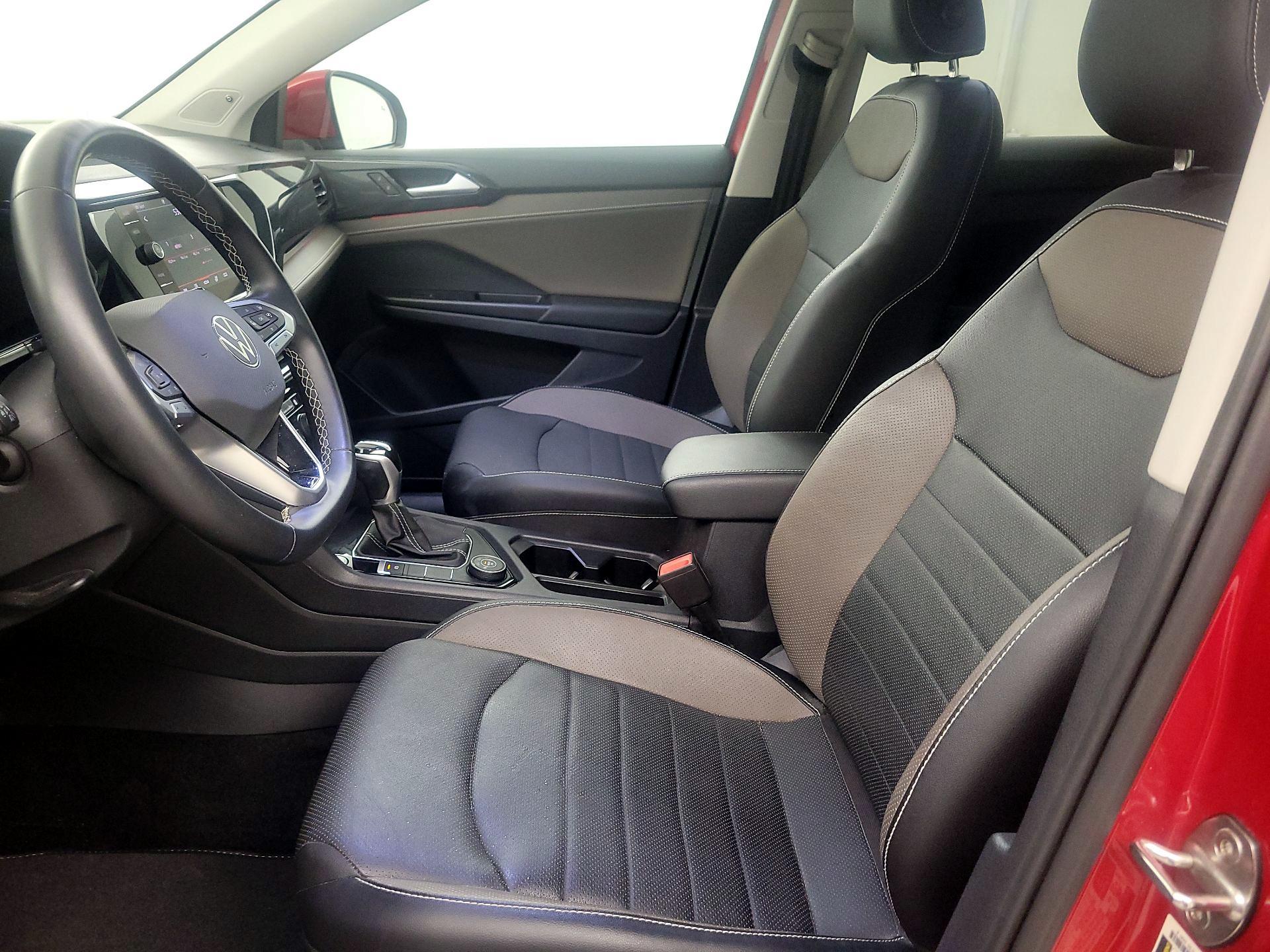 Thumbnail: 2022 Volkswagen Taos - 11