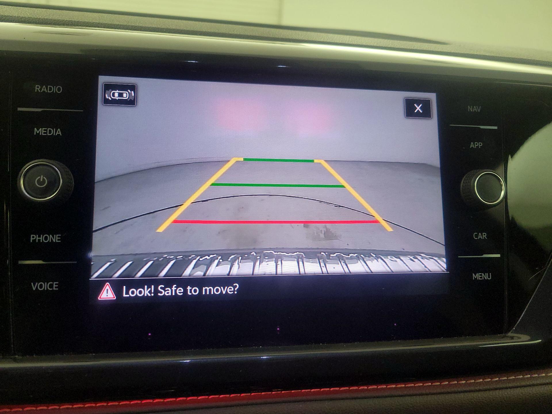 Thumbnail: 2022 Volkswagen Taos - 14