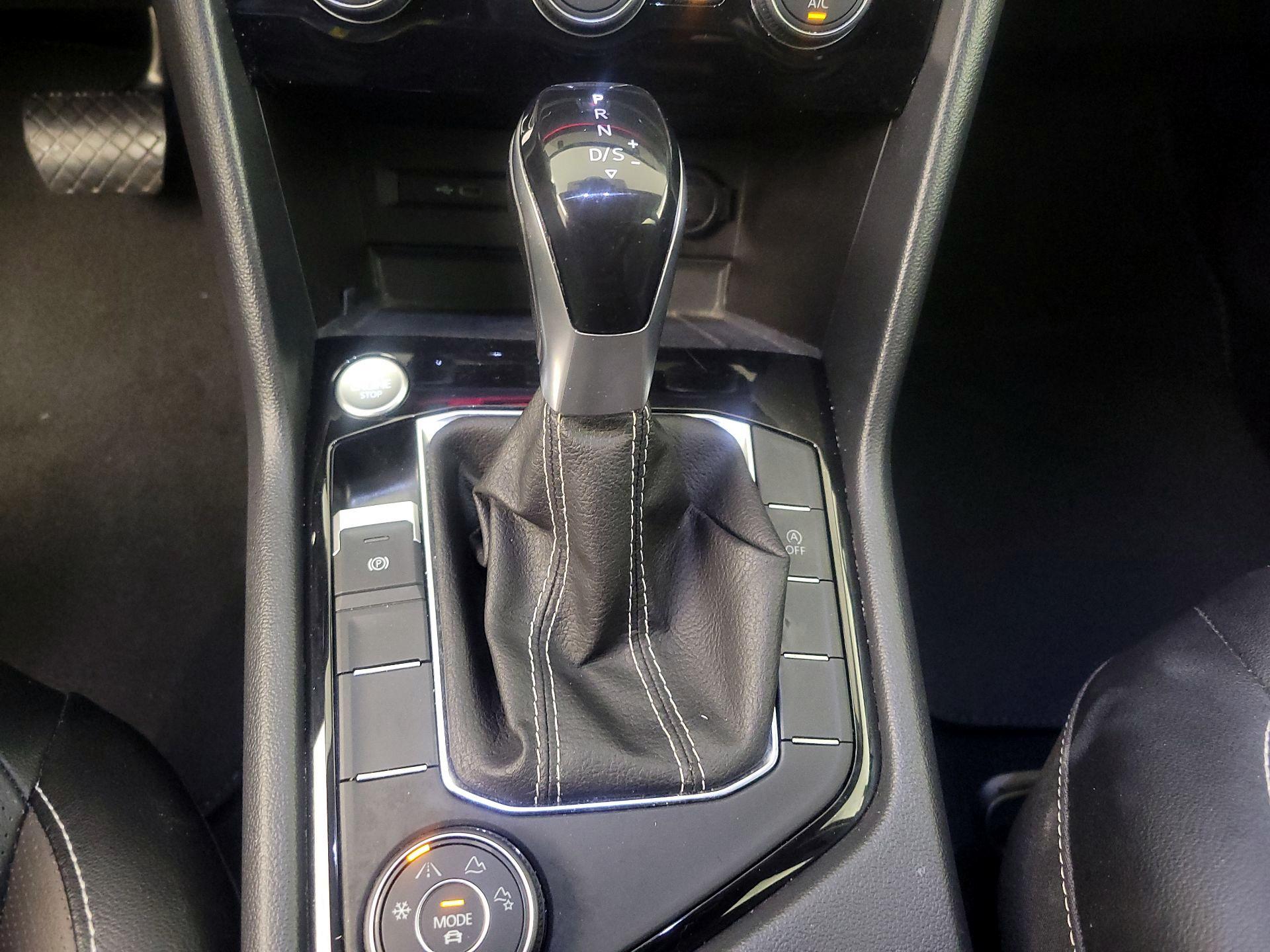 Thumbnail: 2022 Volkswagen Taos - 17