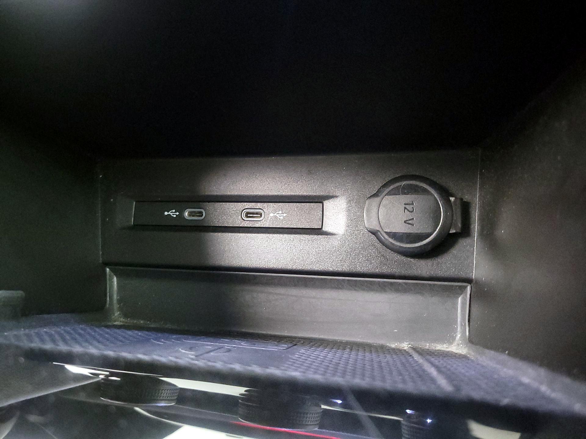 Thumbnail: 2022 Volkswagen Taos - 18