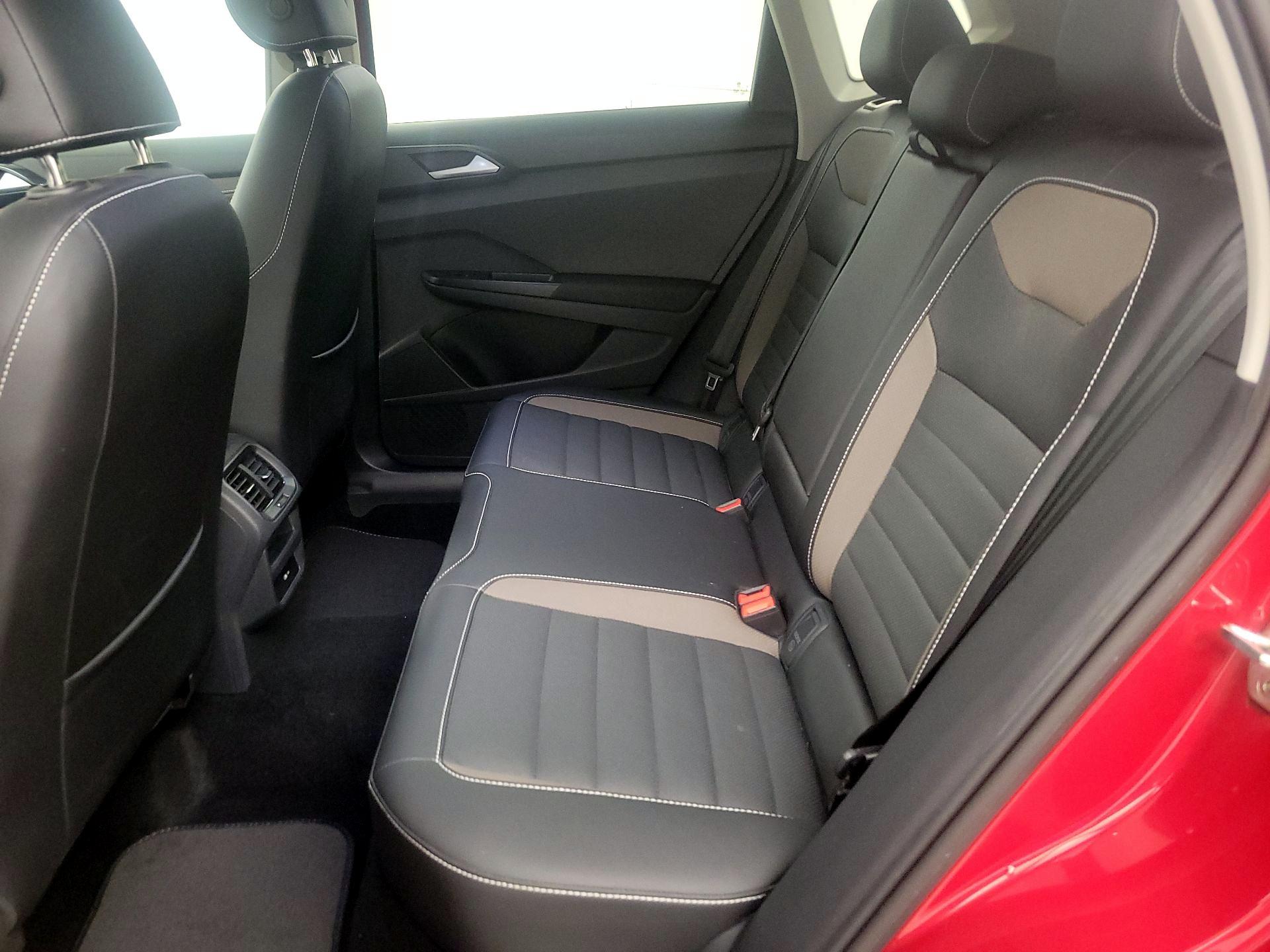 Thumbnail: 2022 Volkswagen Taos - 20