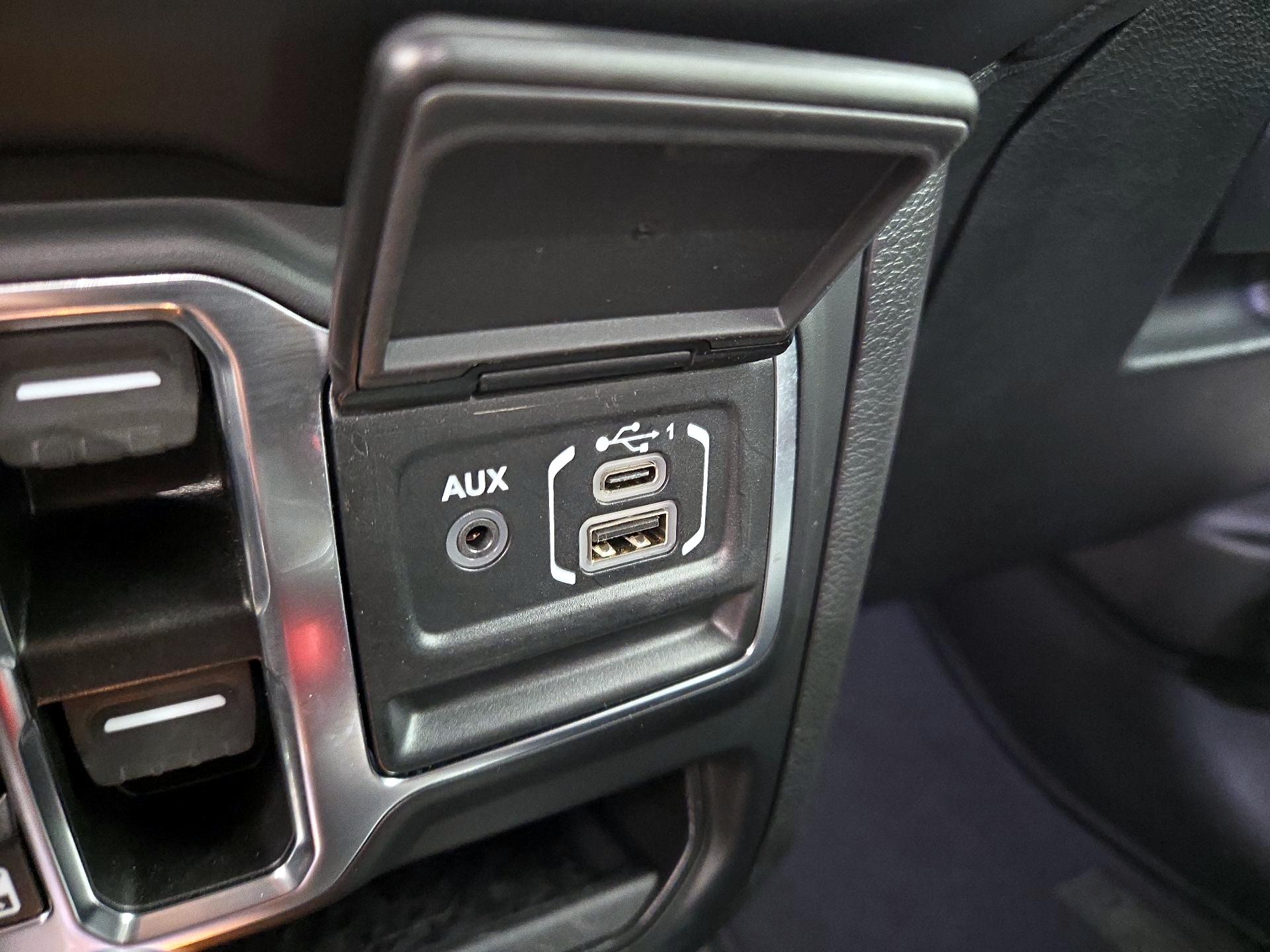 Thumbnail: 2023 Jeep Wrangler - 19