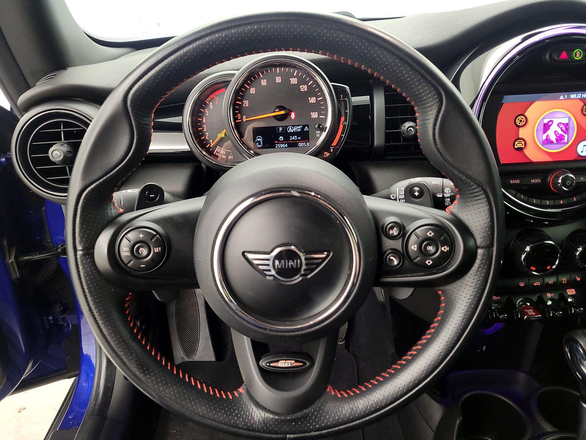 Thumbnail: 2019 MINI Cooper Hardtop - 10