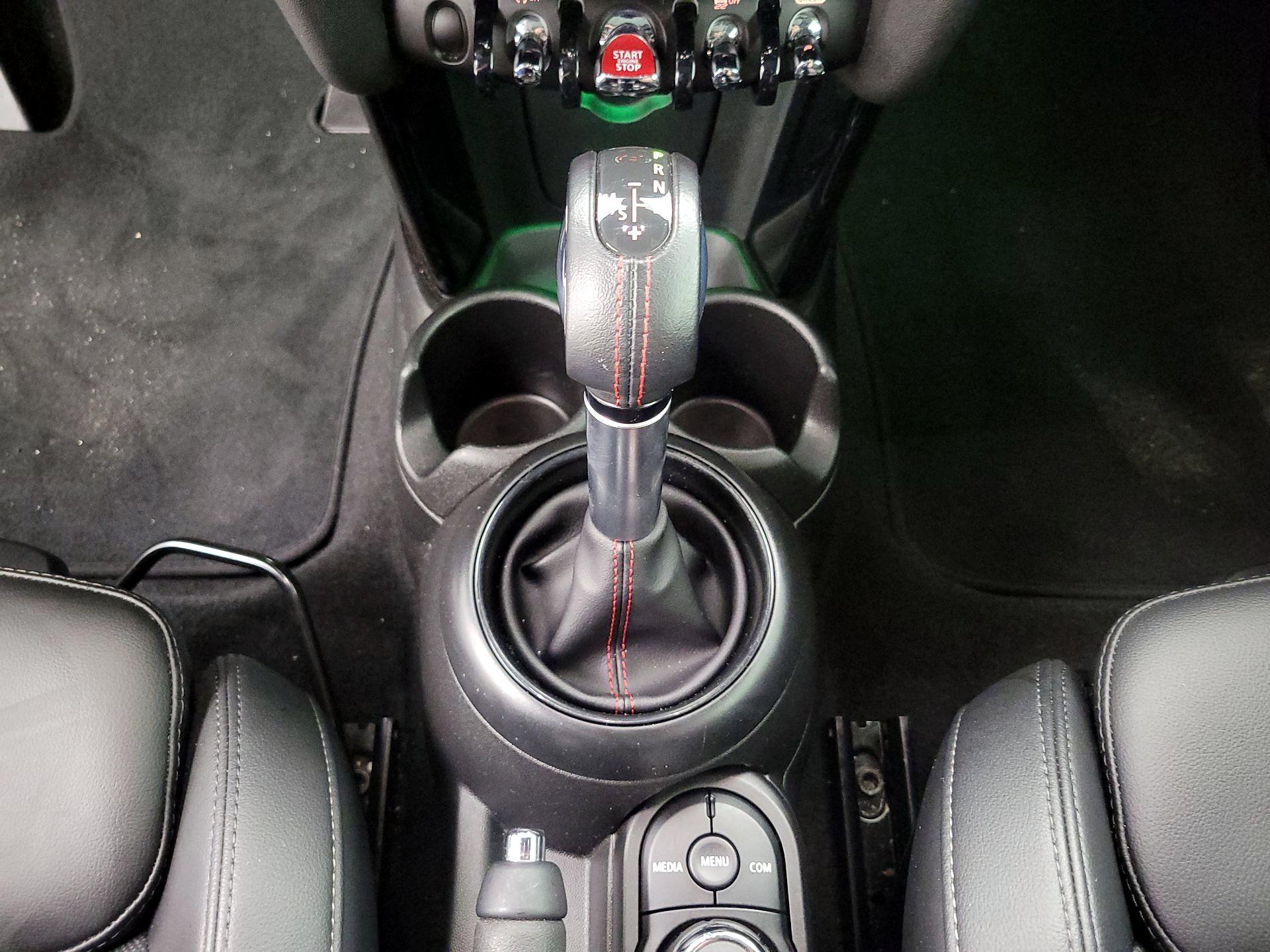 Thumbnail: 2019 MINI Cooper Hardtop - 17