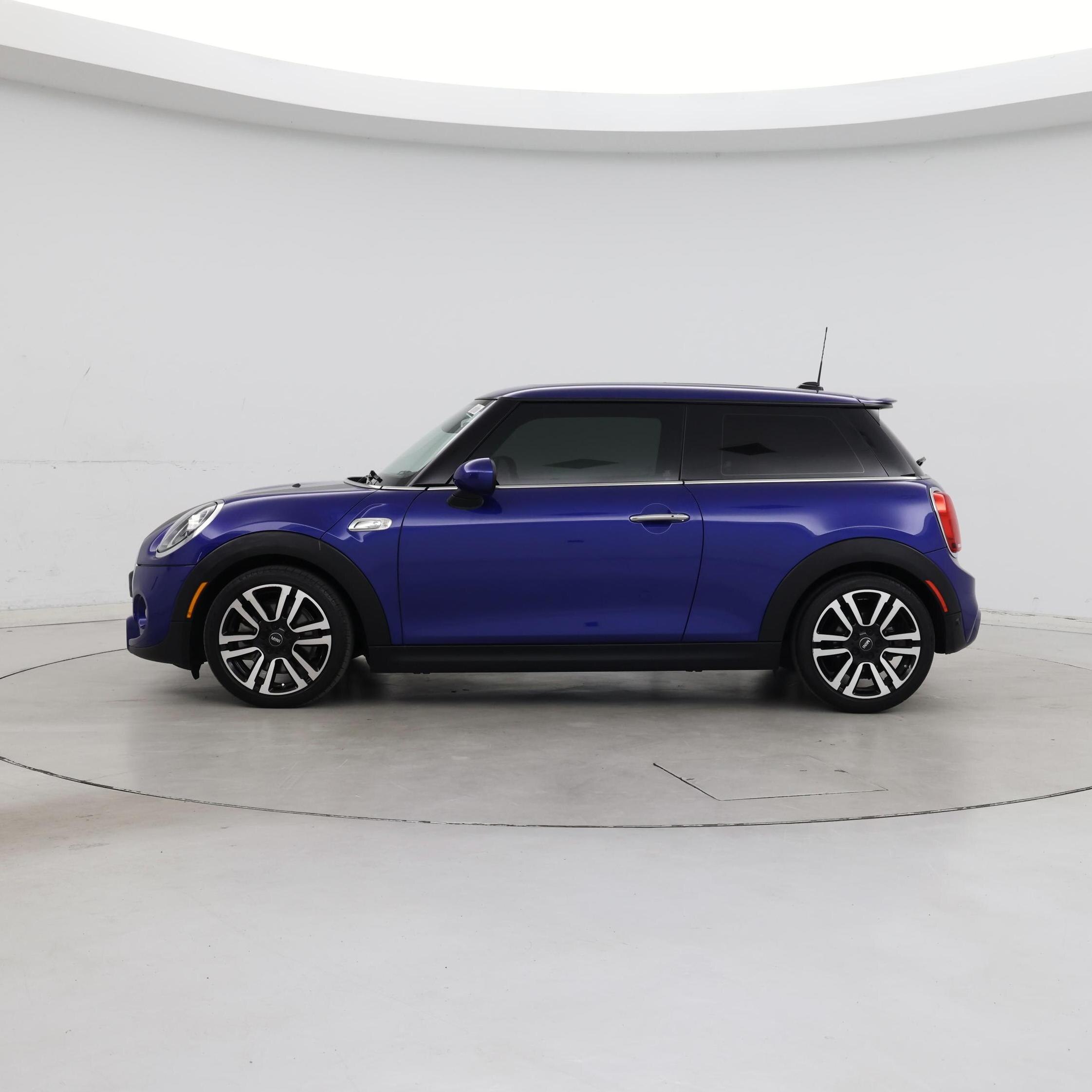 Thumbnail: 2019 MINI Cooper Hardtop - 3