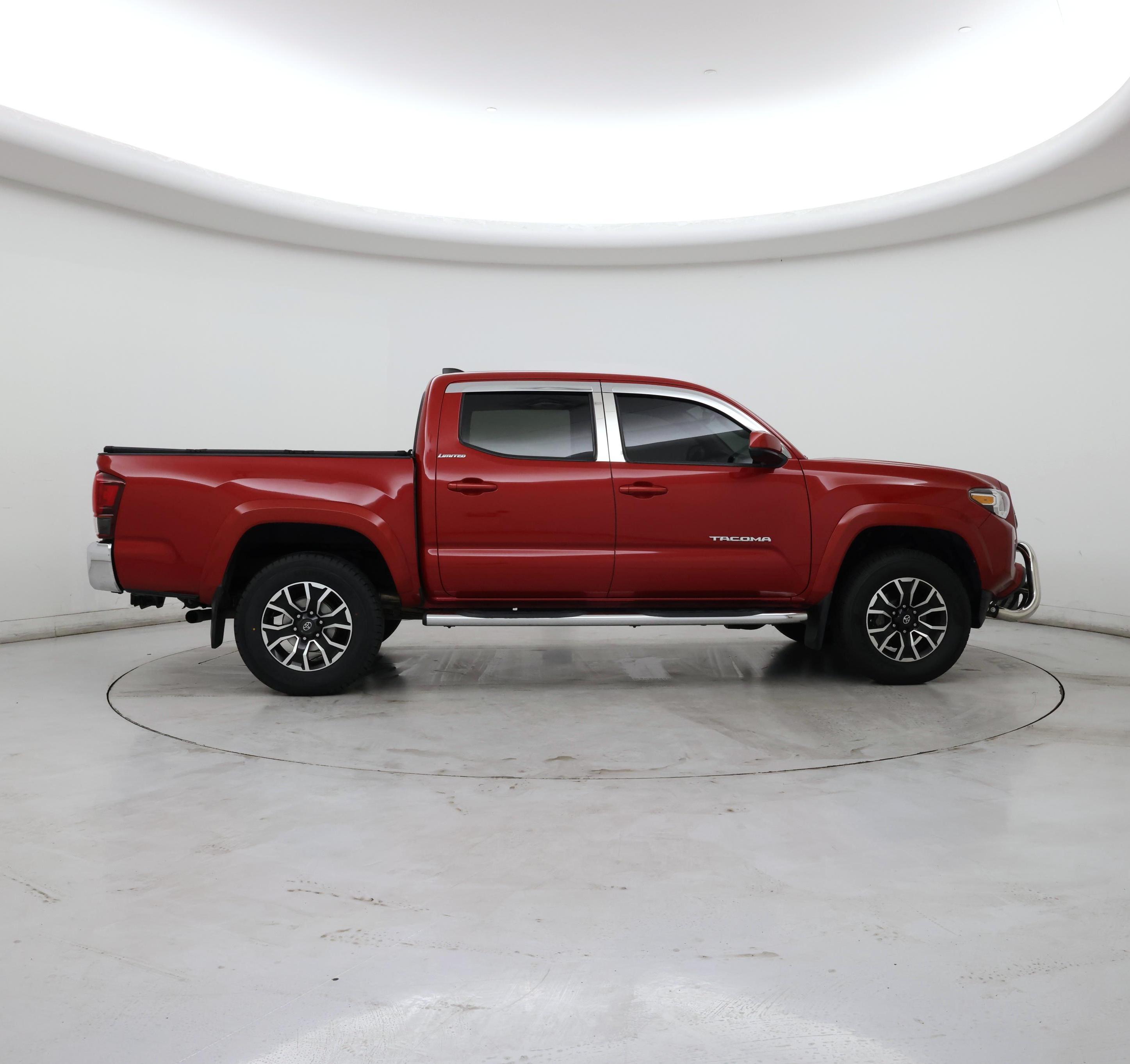 Thumbnail: 2022 Toyota Tacoma - 7