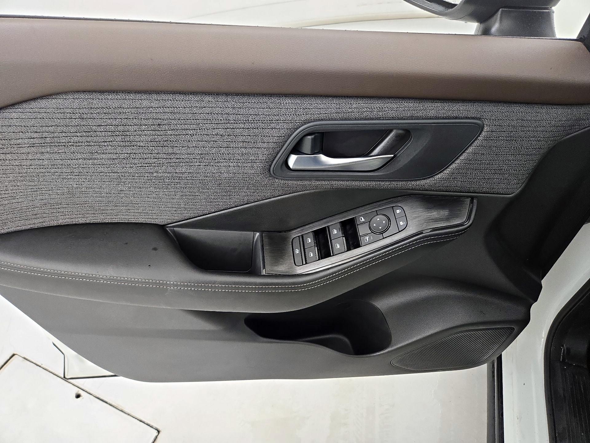 Thumbnail: 2023 Nissan Rogue - 12