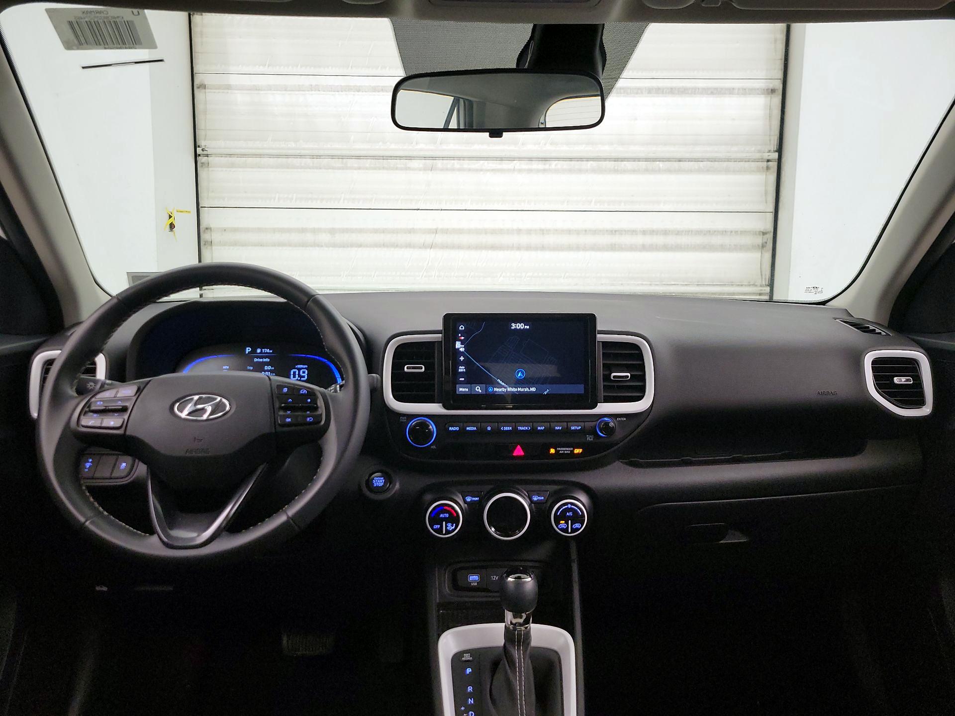 Thumbnail: 2023 Hyundai Venue - 9