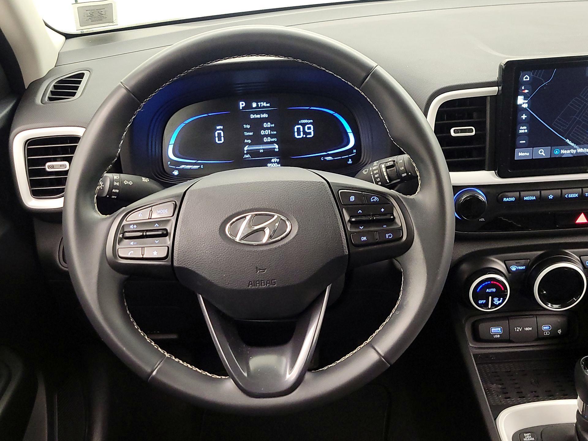 Thumbnail: 2023 Hyundai Venue - 10