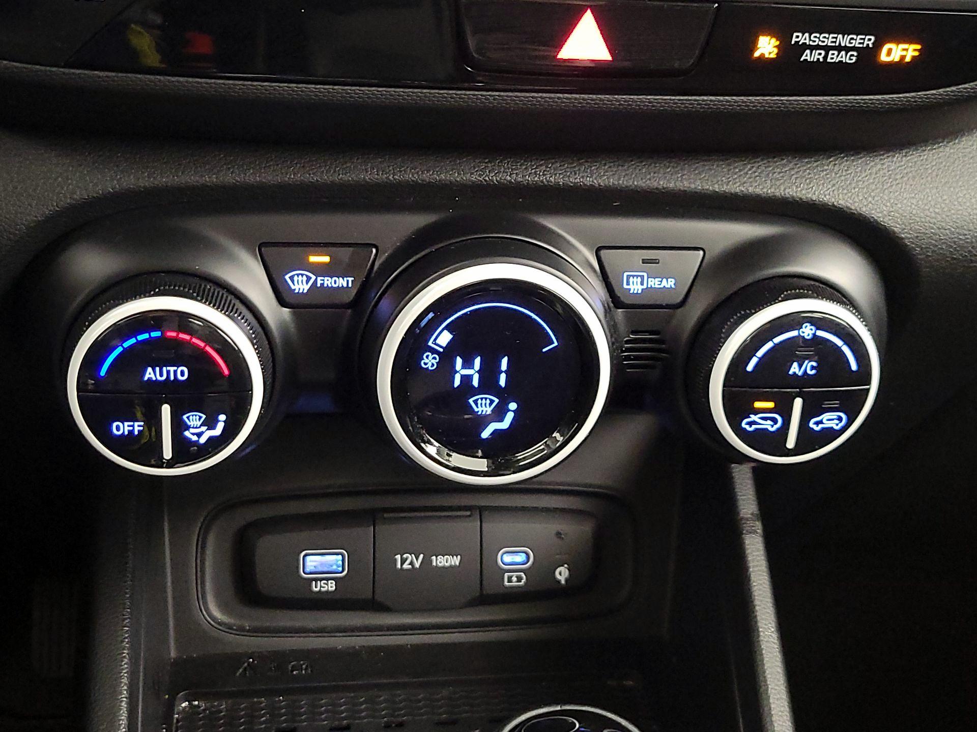 Thumbnail: 2023 Hyundai Venue - 17