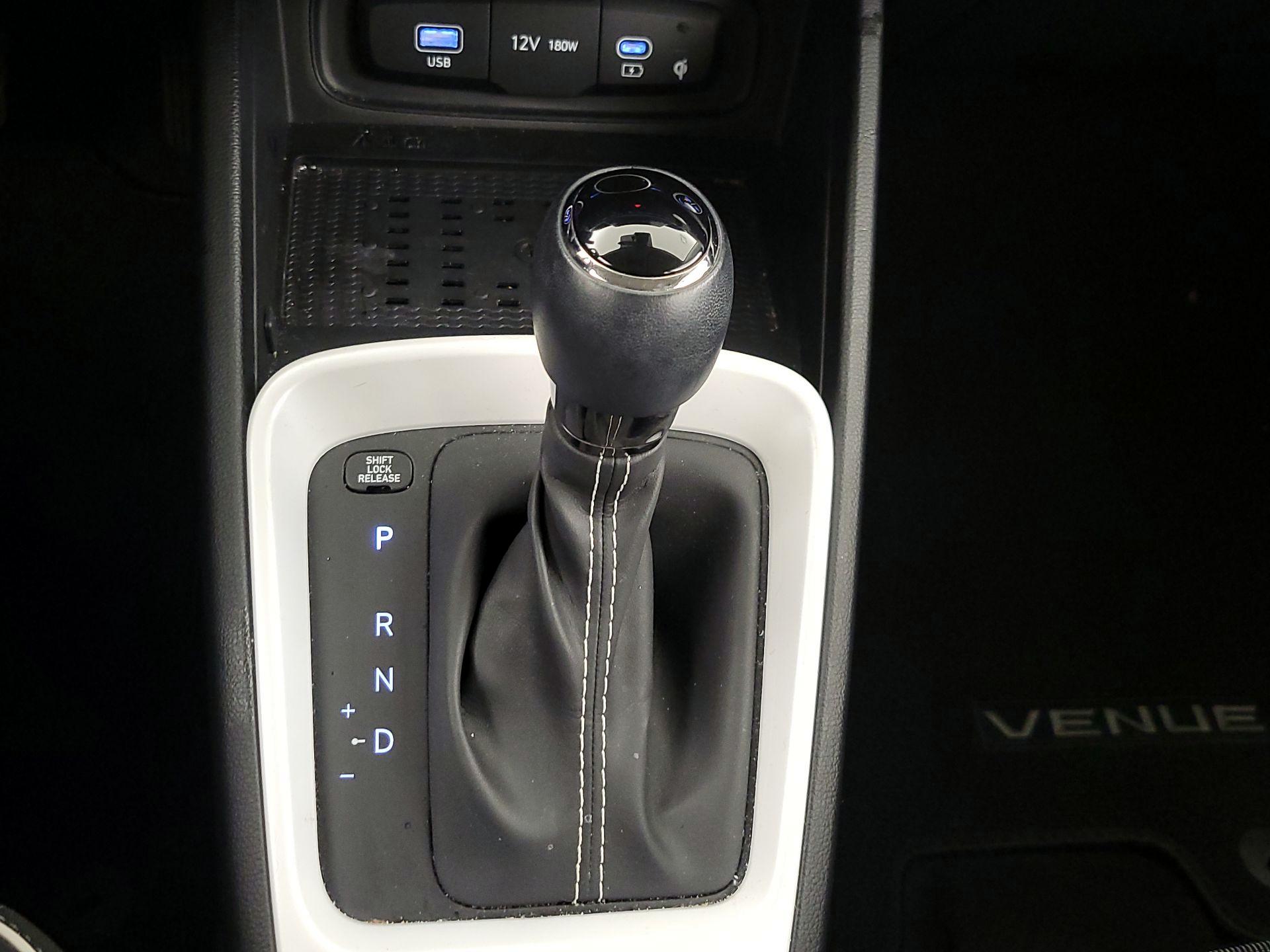 Thumbnail: 2023 Hyundai Venue - 18