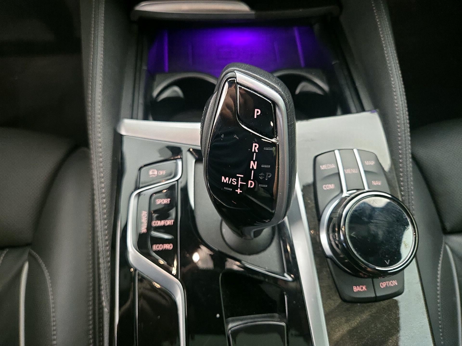 Thumbnail: 2023 BMW 5 Series - 18