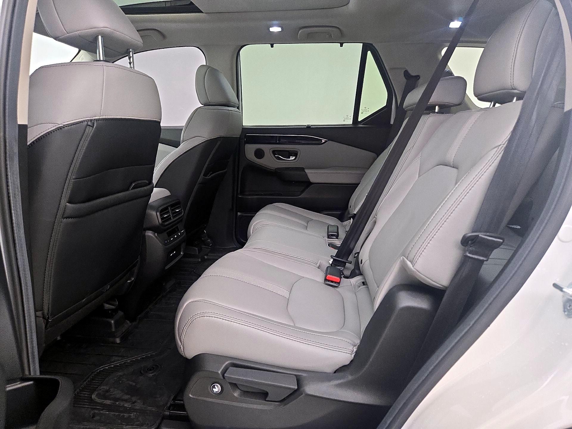 Thumbnail: 2025 Honda Pilot - 20