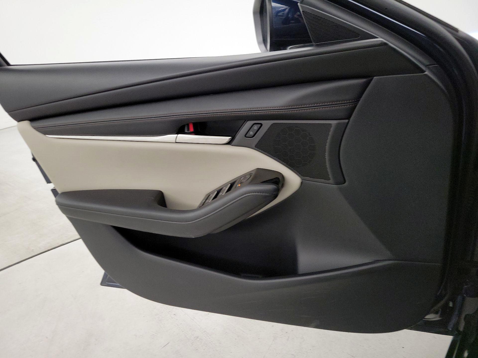 Thumbnail: 2025 Mazda Mazda3 - 12