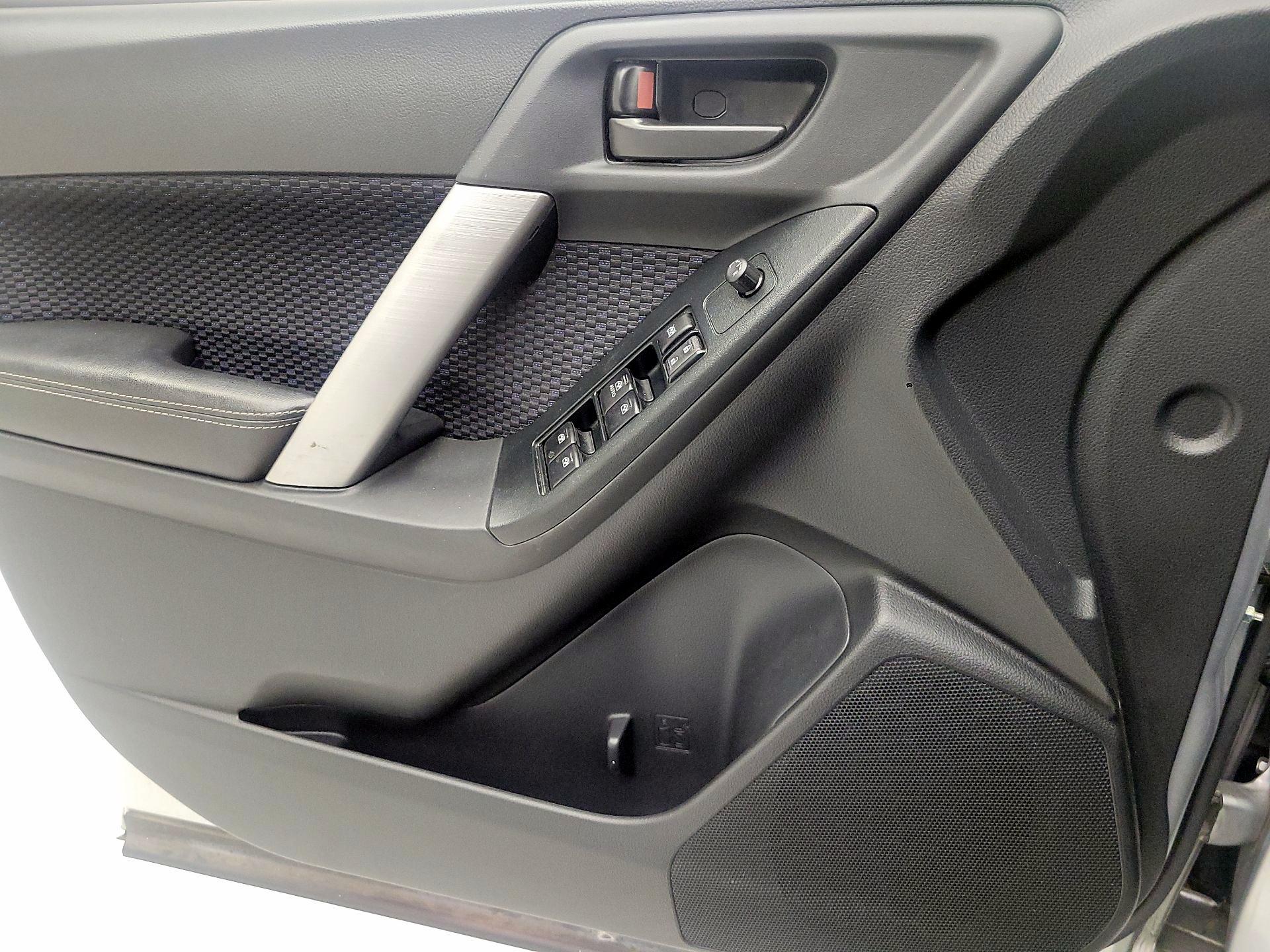 Thumbnail: 2014 Subaru Forester - 10