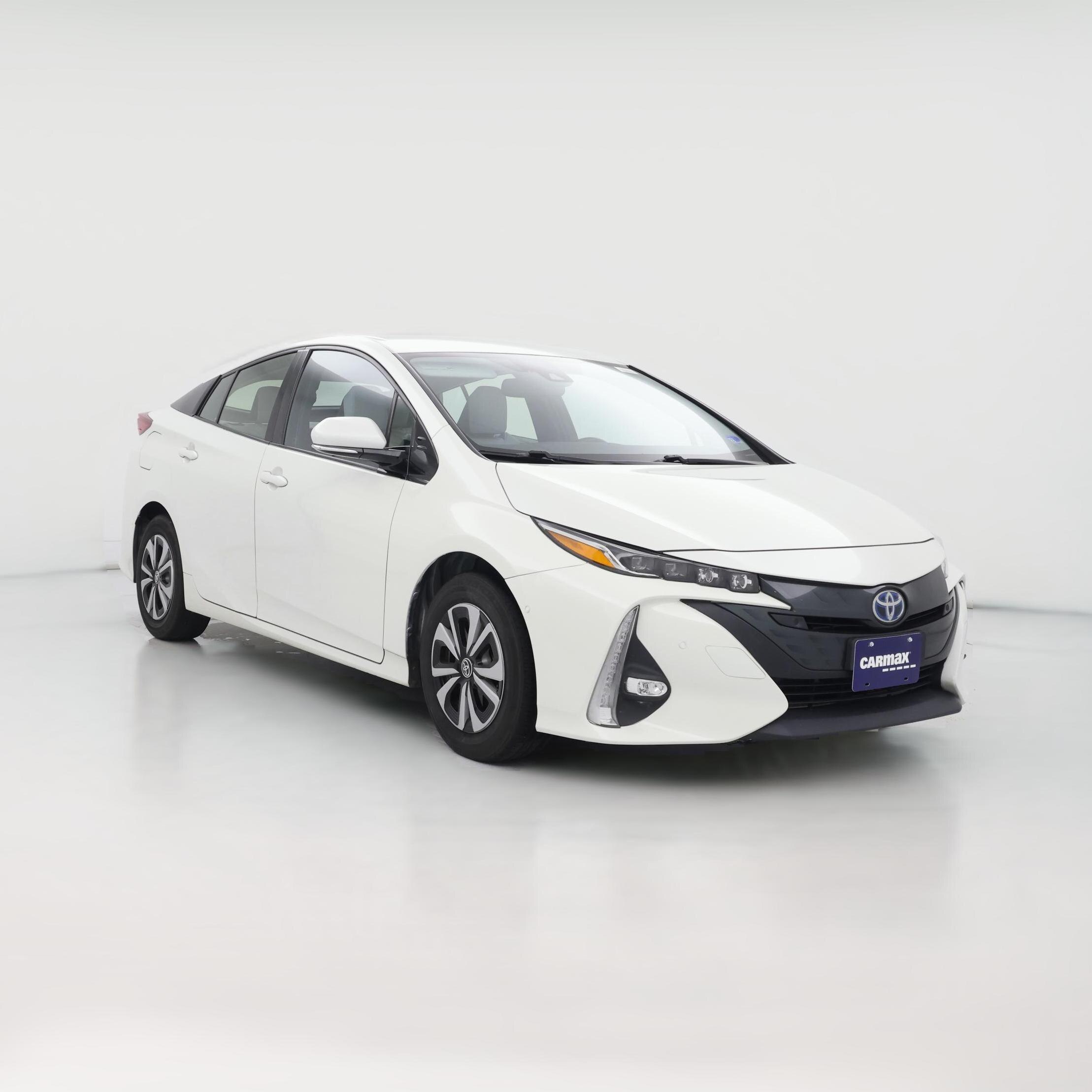 Thumbnail: 2017 Toyota Prius Prime - 1