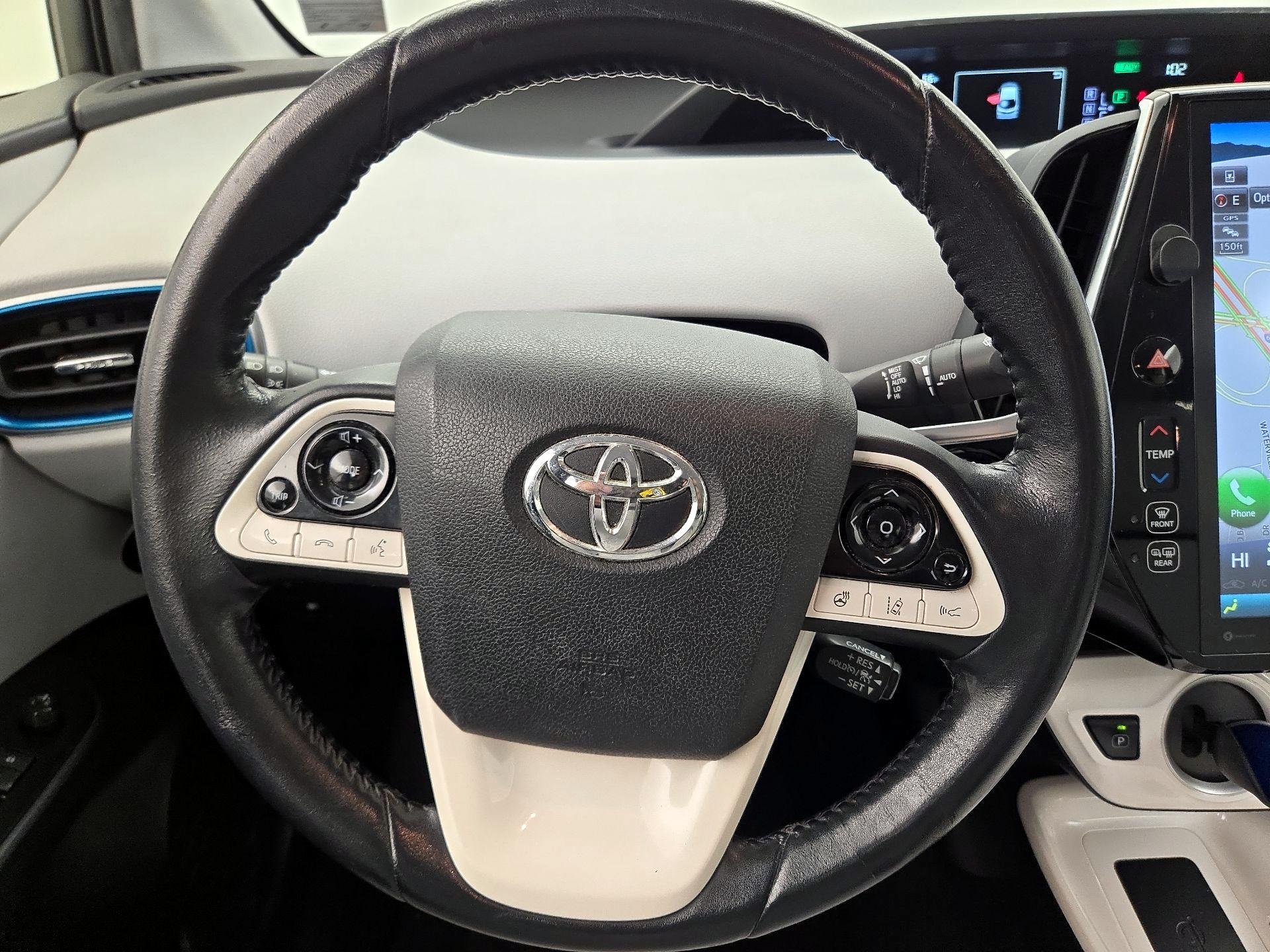 Thumbnail: 2017 Toyota Prius Prime - 10