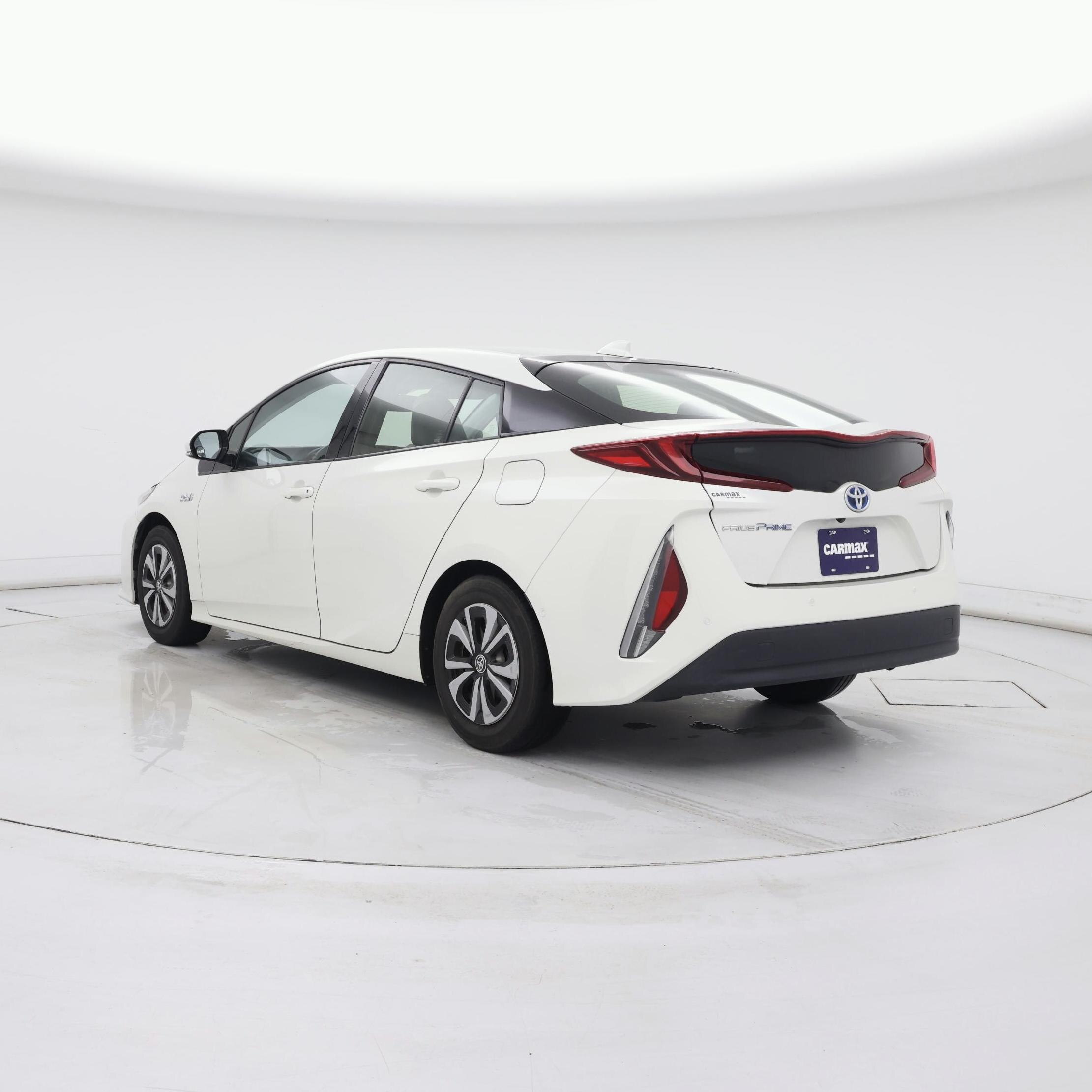 Thumbnail: 2017 Toyota Prius Prime - 2