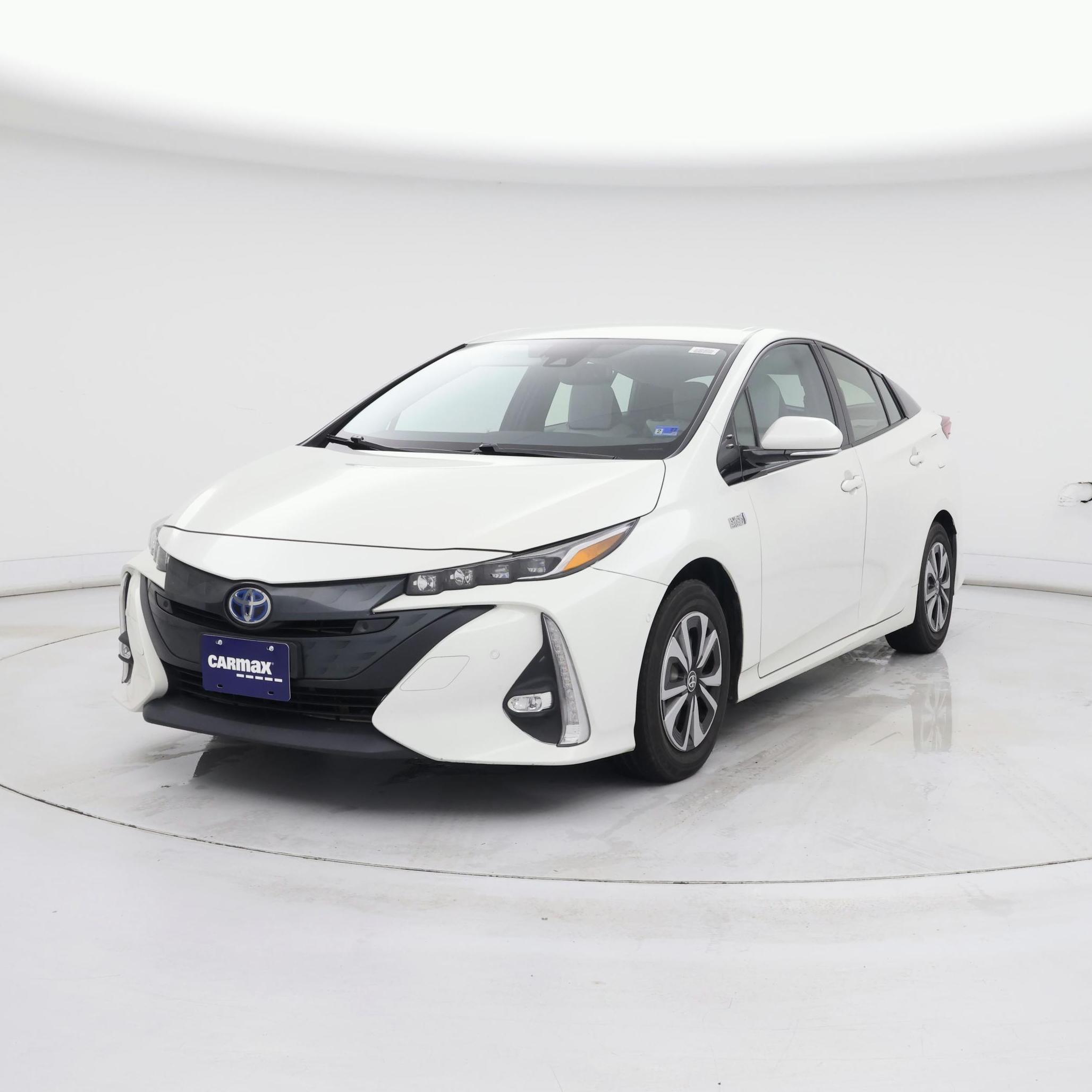 Thumbnail: 2017 Toyota Prius Prime - 4