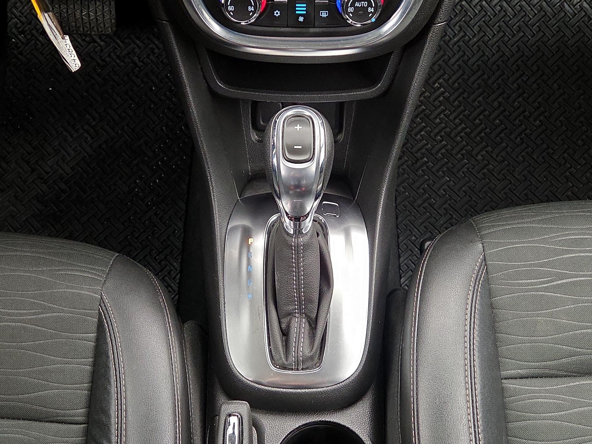 Thumbnail: 2015 Buick Encore - 18