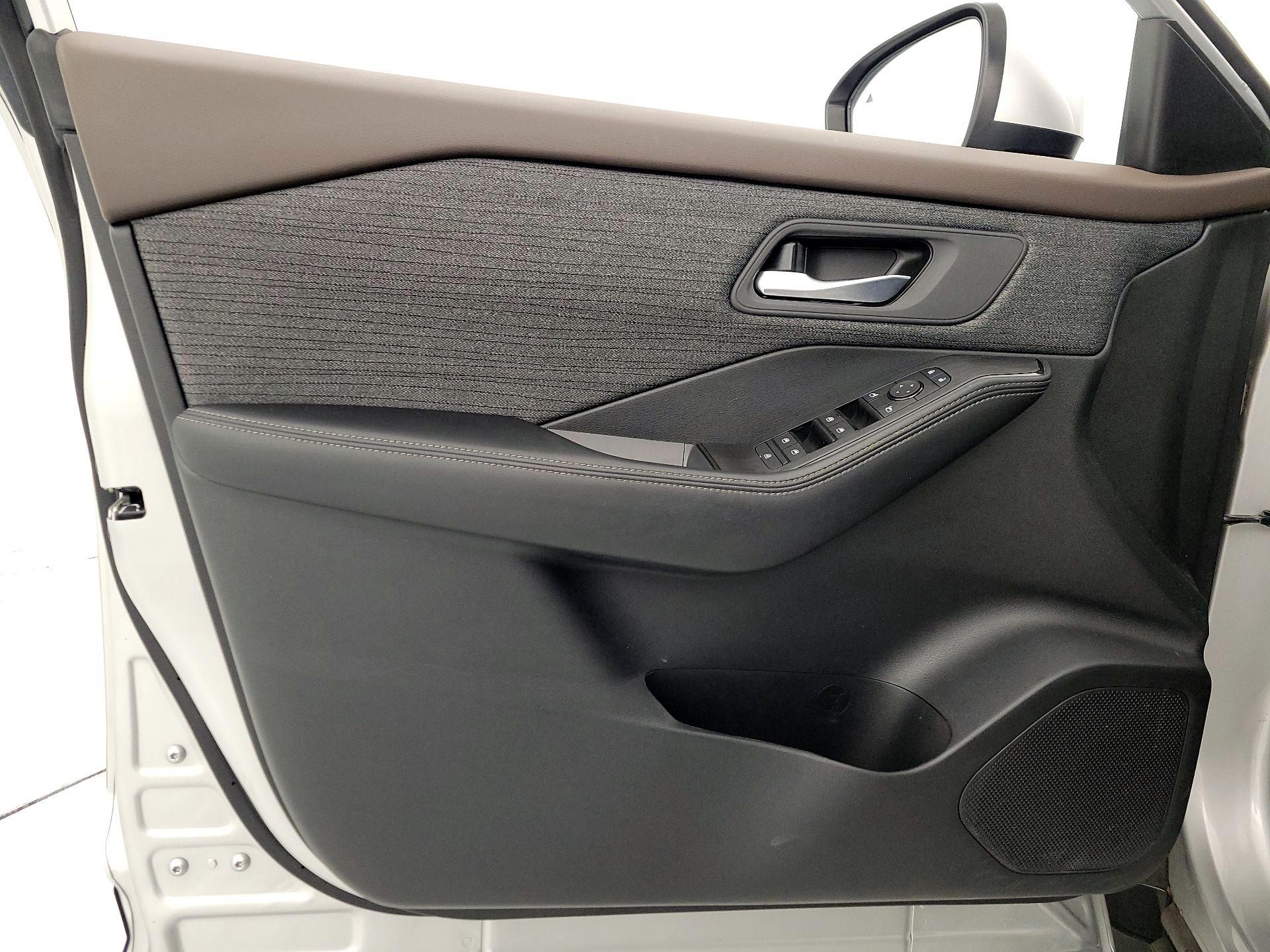 Thumbnail: 2023 Nissan Rogue - 12