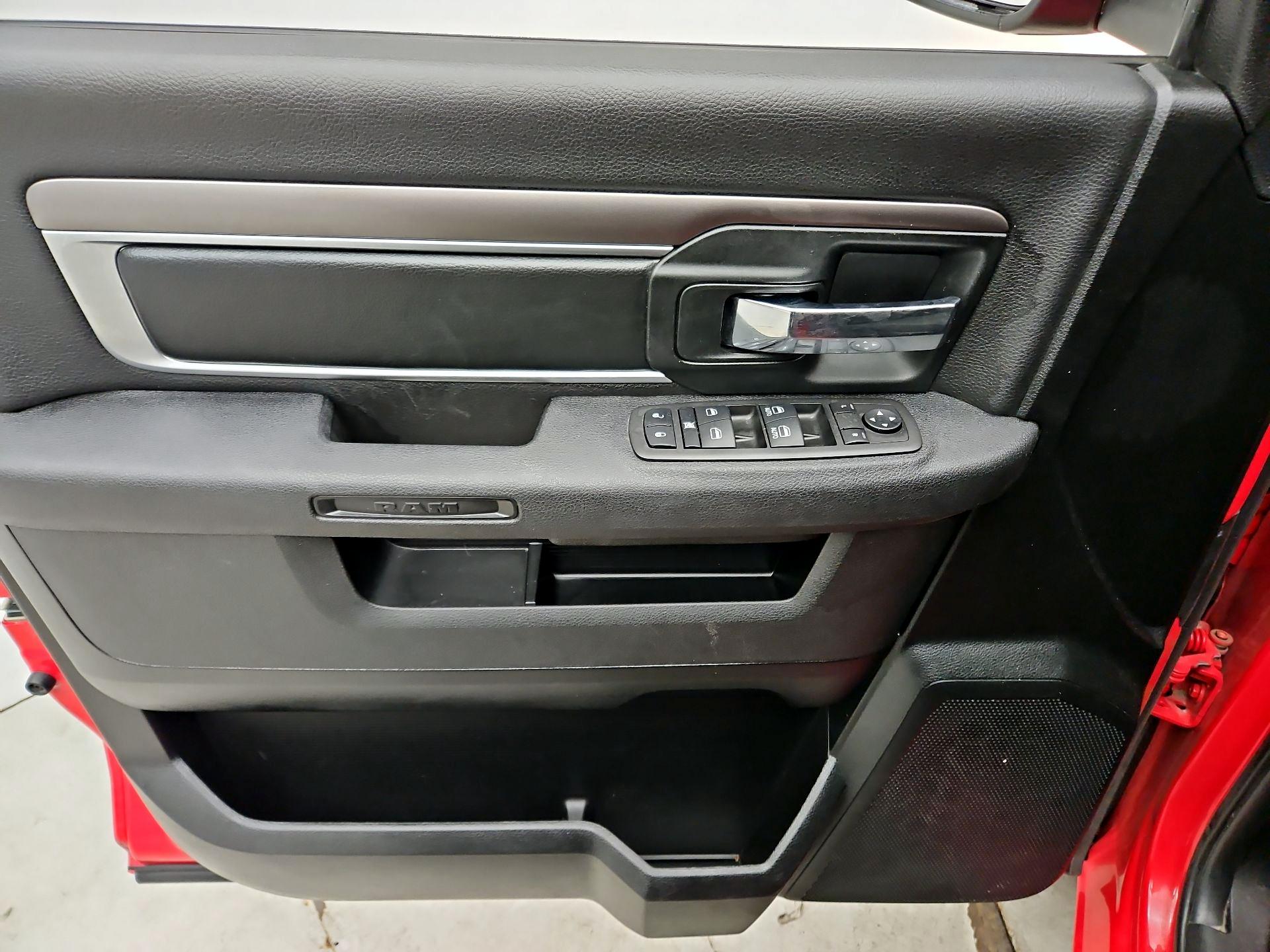 Thumbnail: 2024 RAM 1500 Classic - 12