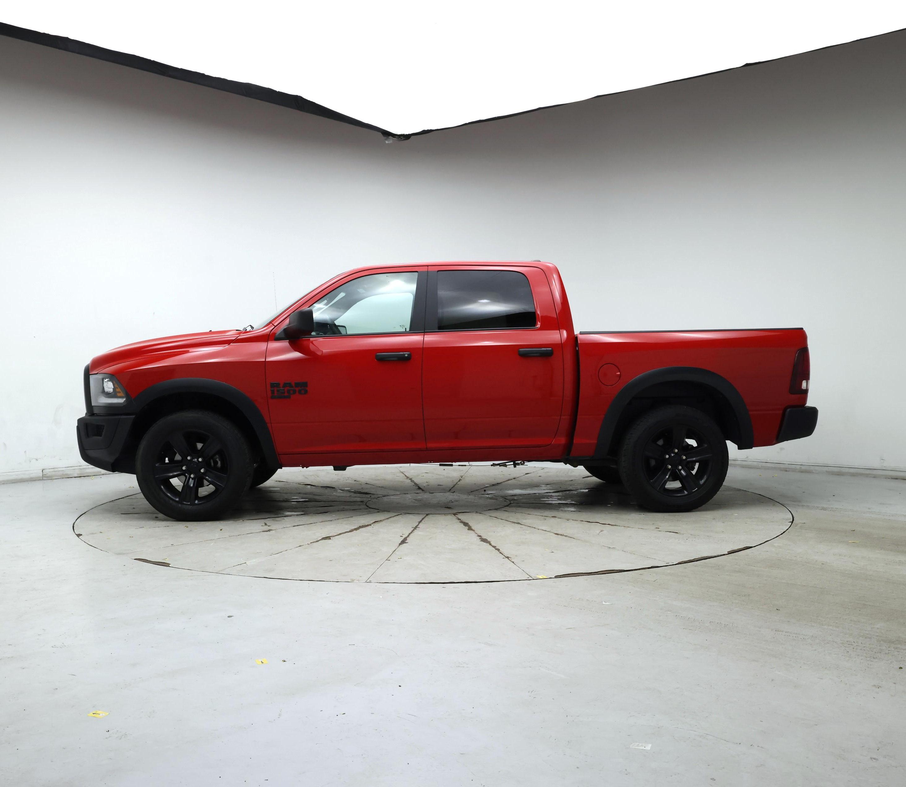 Thumbnail: 2024 RAM 1500 Classic - 3