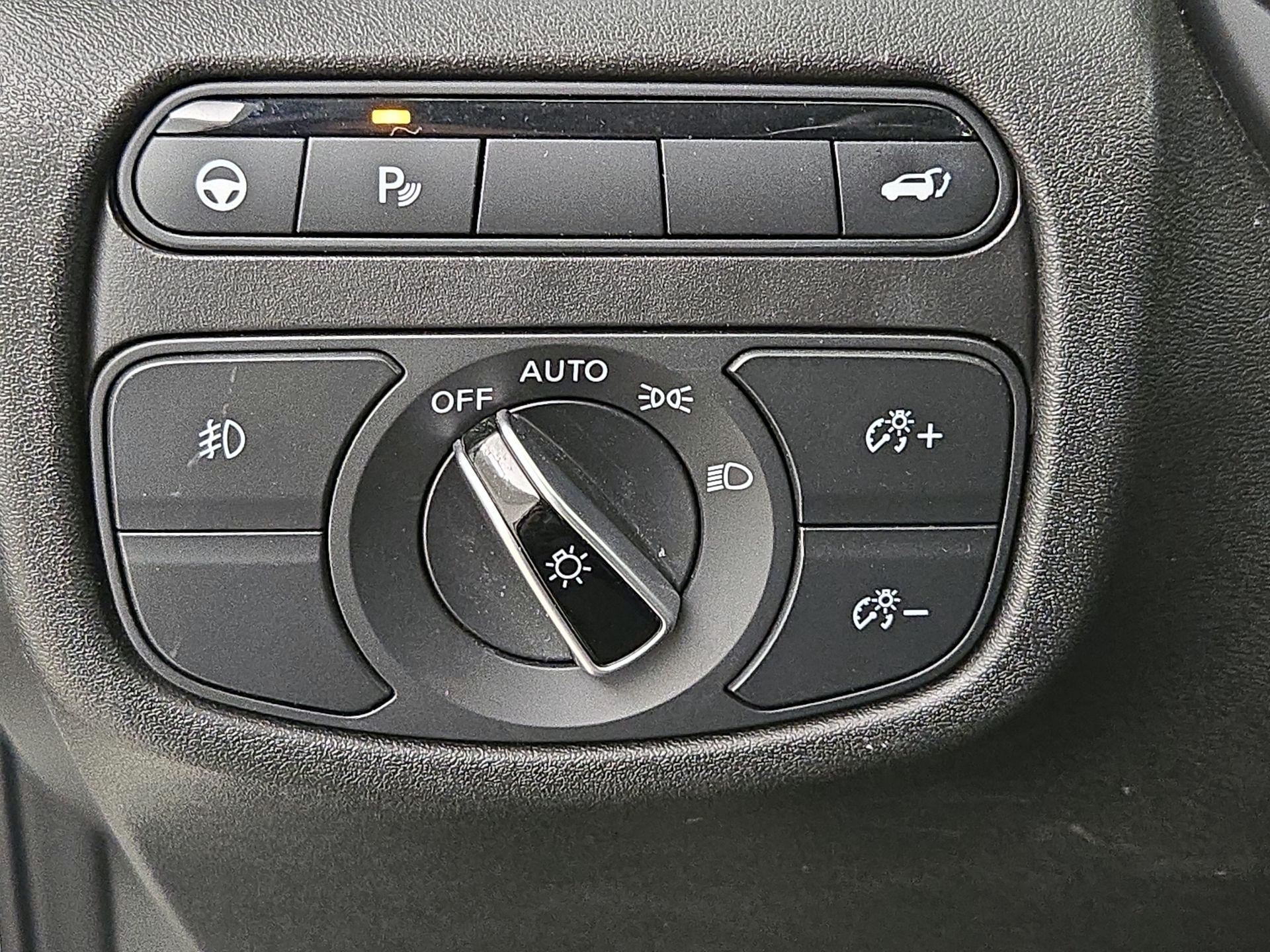 Thumbnail: 2022 INFINITI QX50 - 13