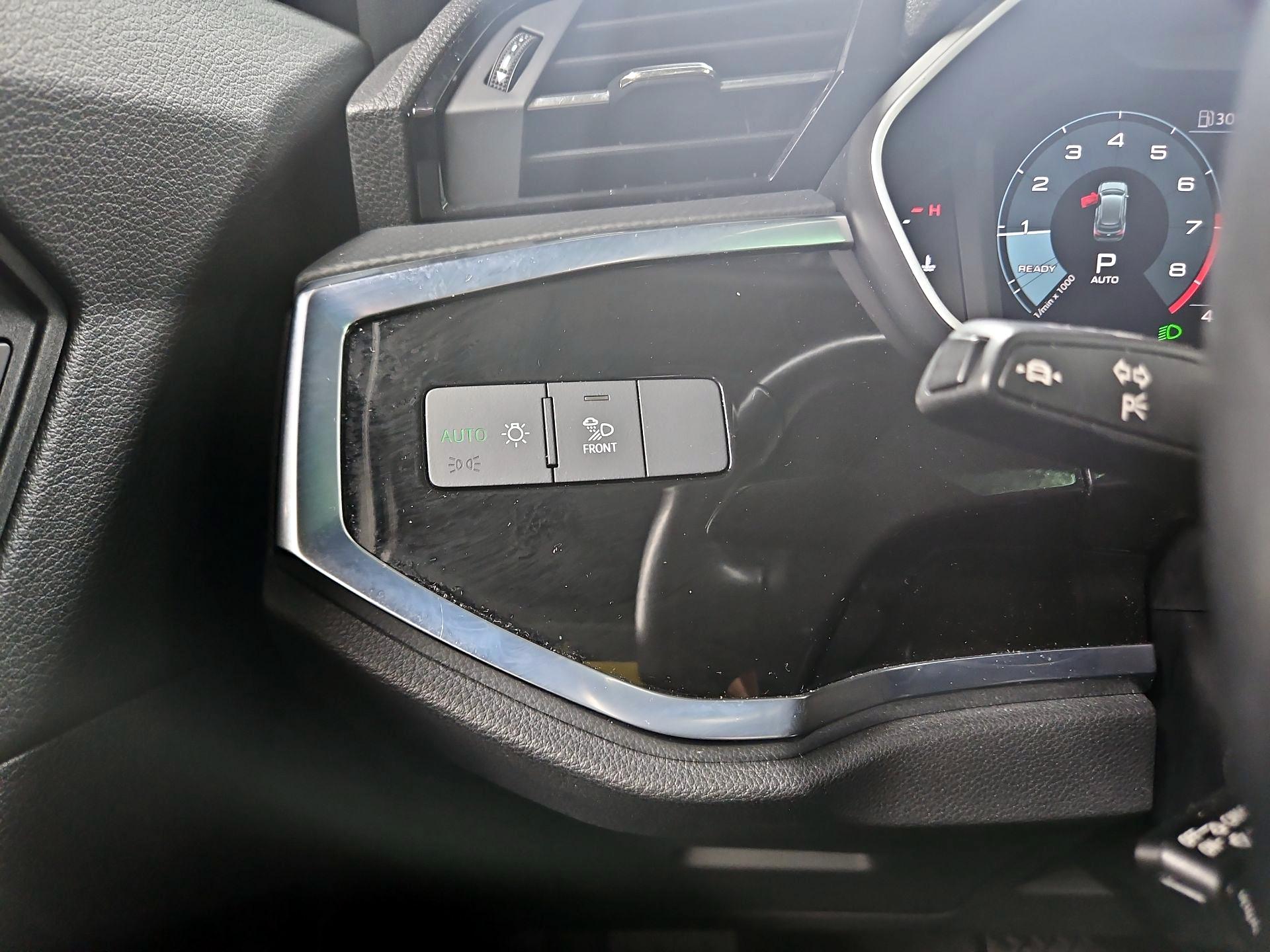 Thumbnail: 2023 Audi Q3 - 13