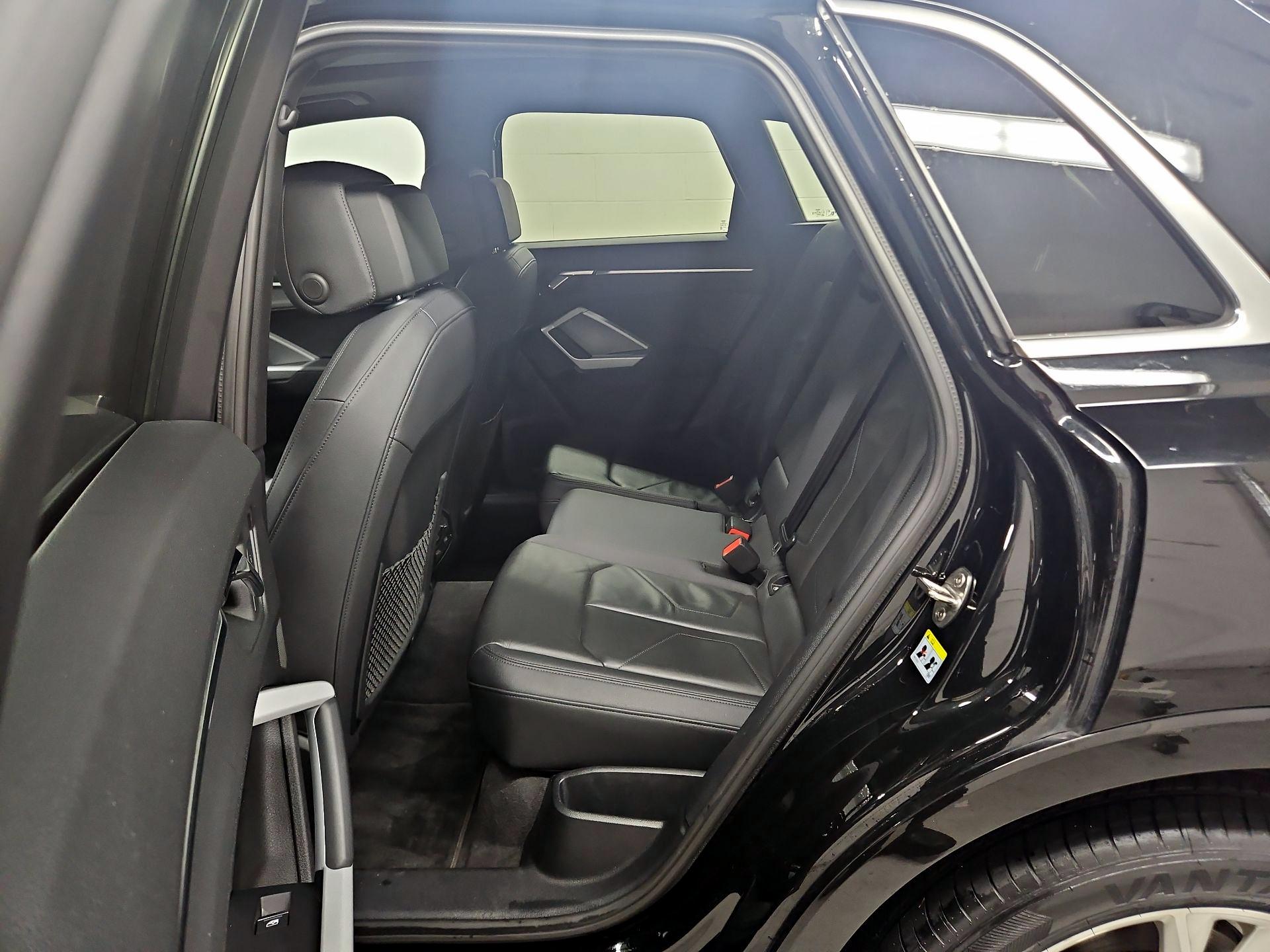 Thumbnail: 2023 Audi Q3 - 20