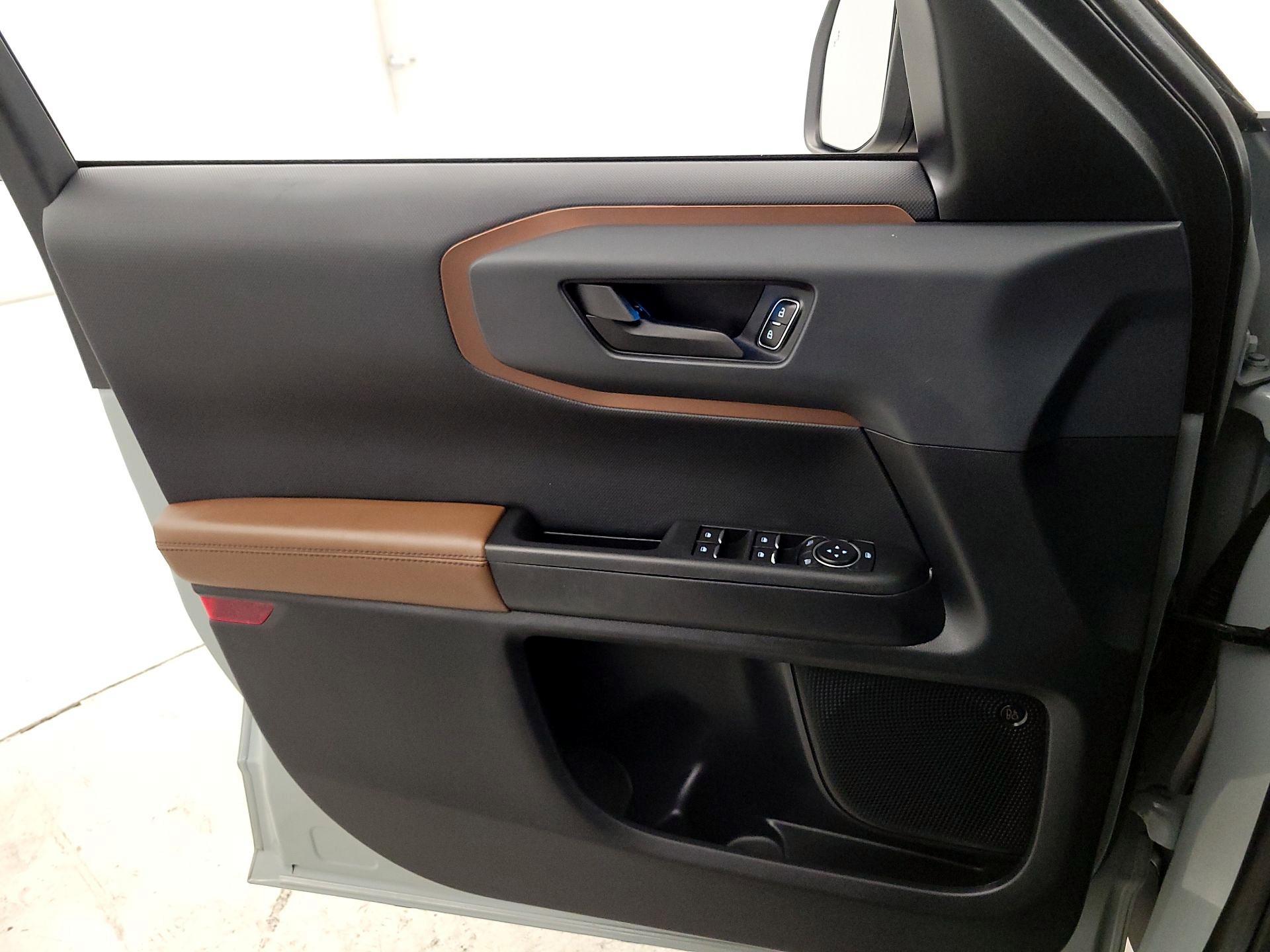 Thumbnail: 2021 Ford Bronco Sport - 12