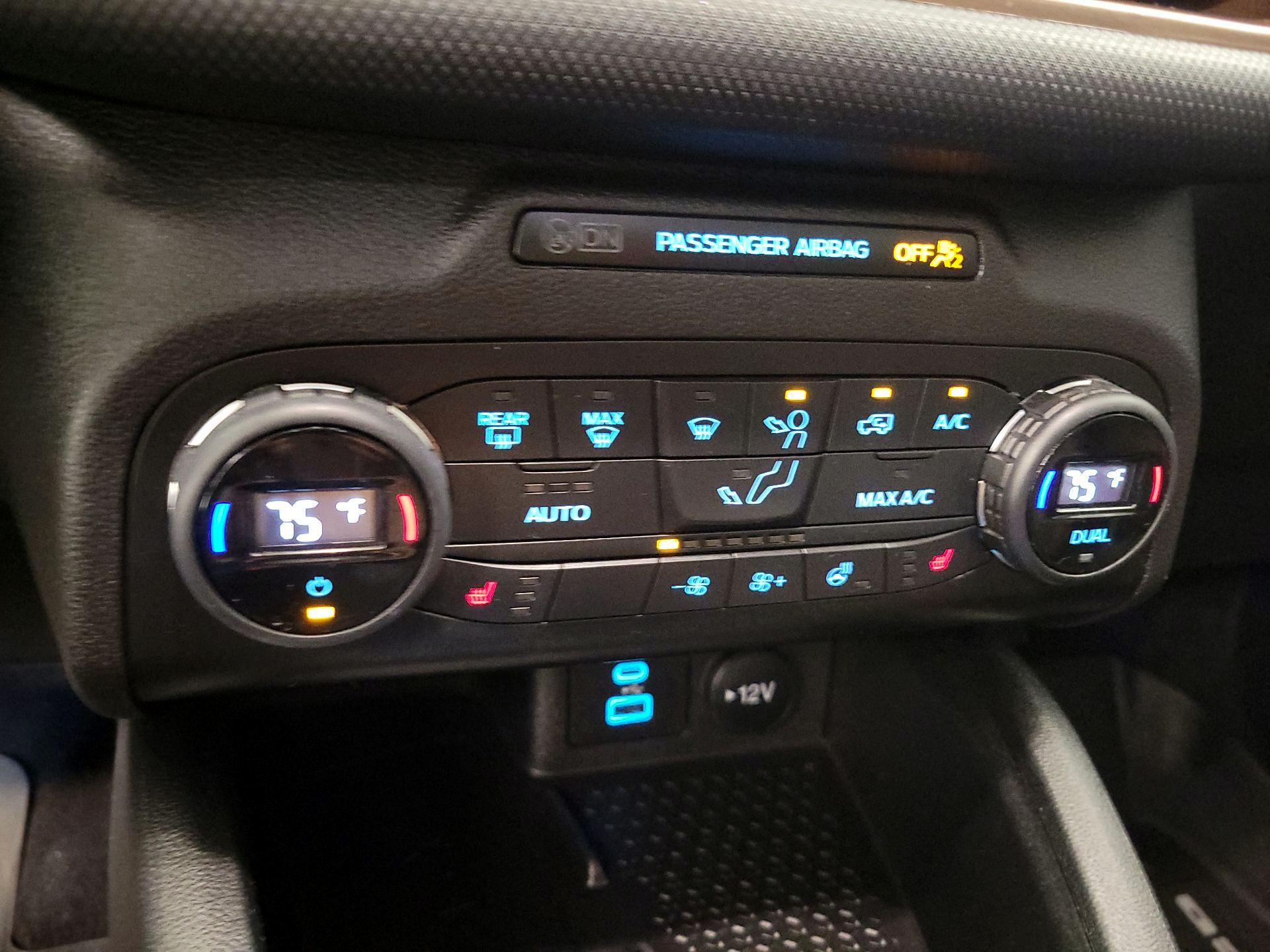 Thumbnail: 2021 Ford Bronco Sport - 16