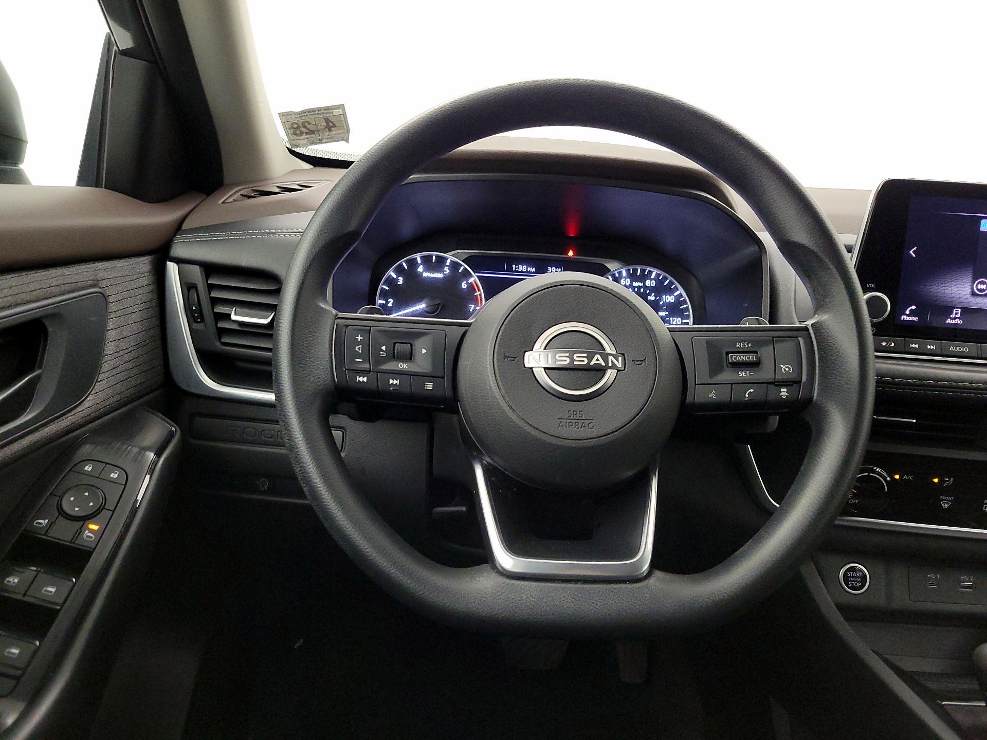 Thumbnail: 2023 Nissan Rogue - 10