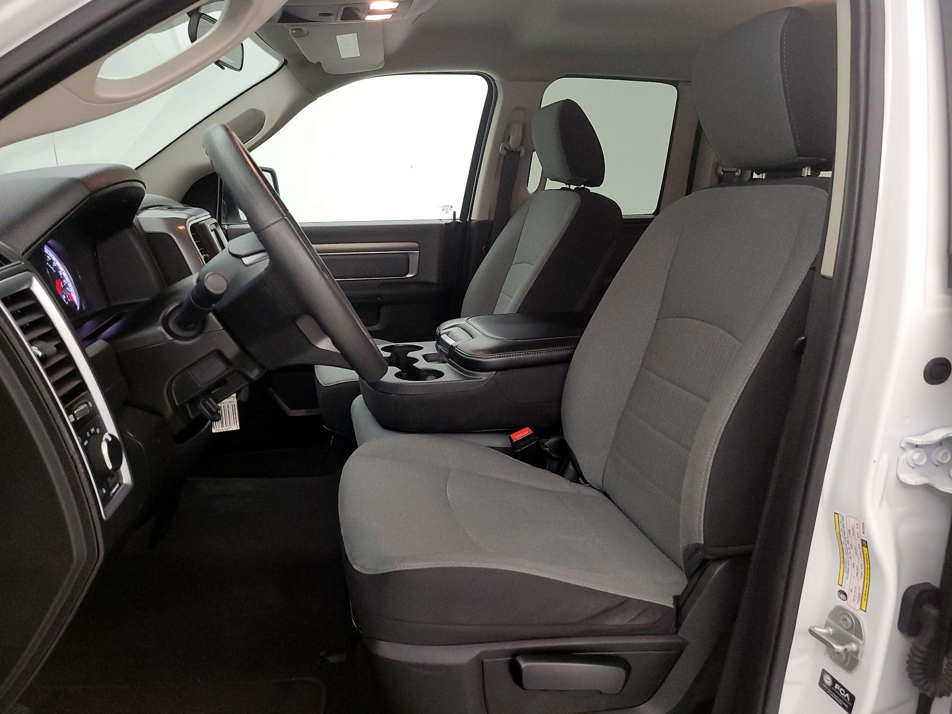 Thumbnail: 2024 RAM 1500 Classic - 11