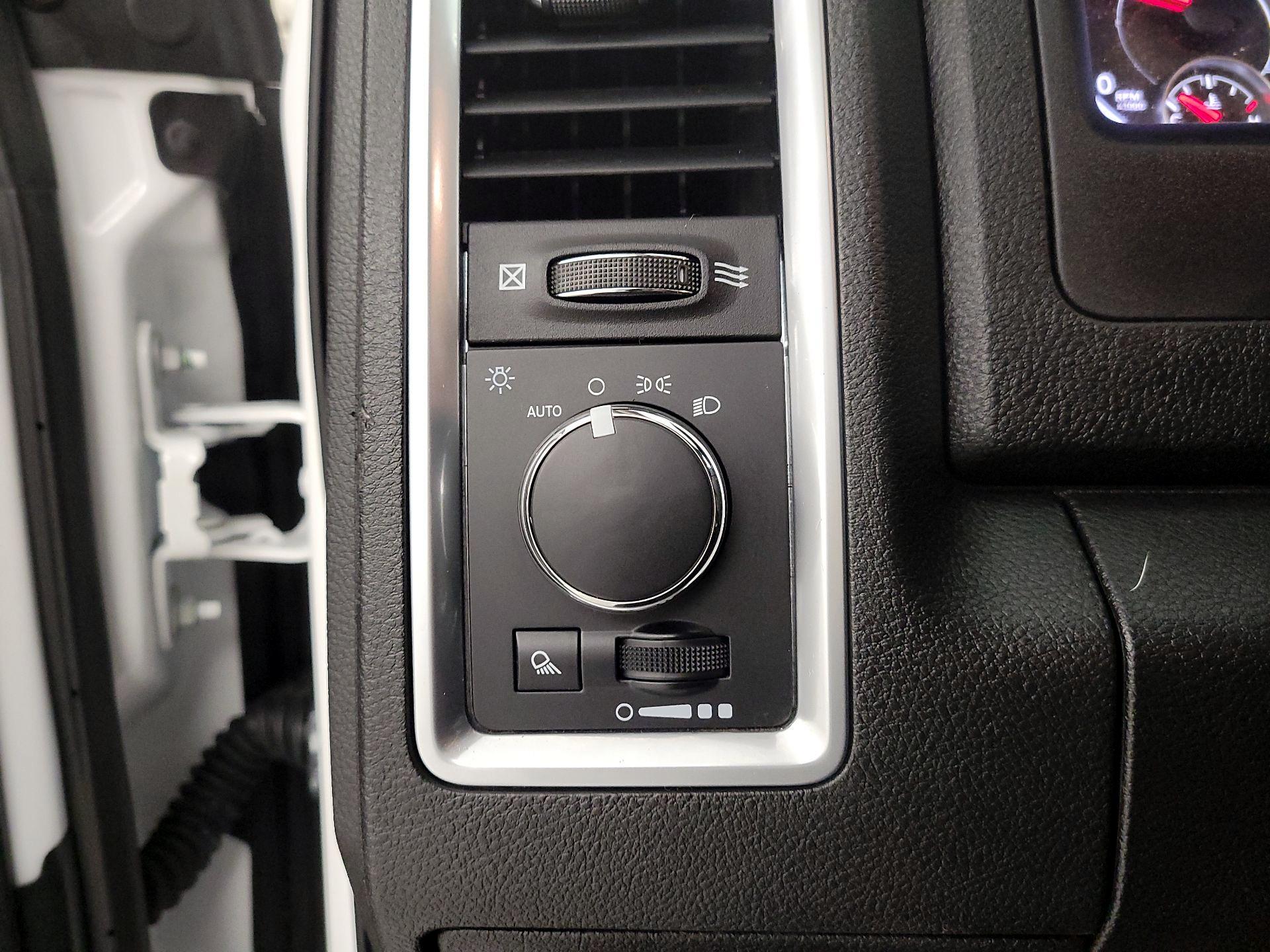 Thumbnail: 2024 RAM 1500 Classic - 13