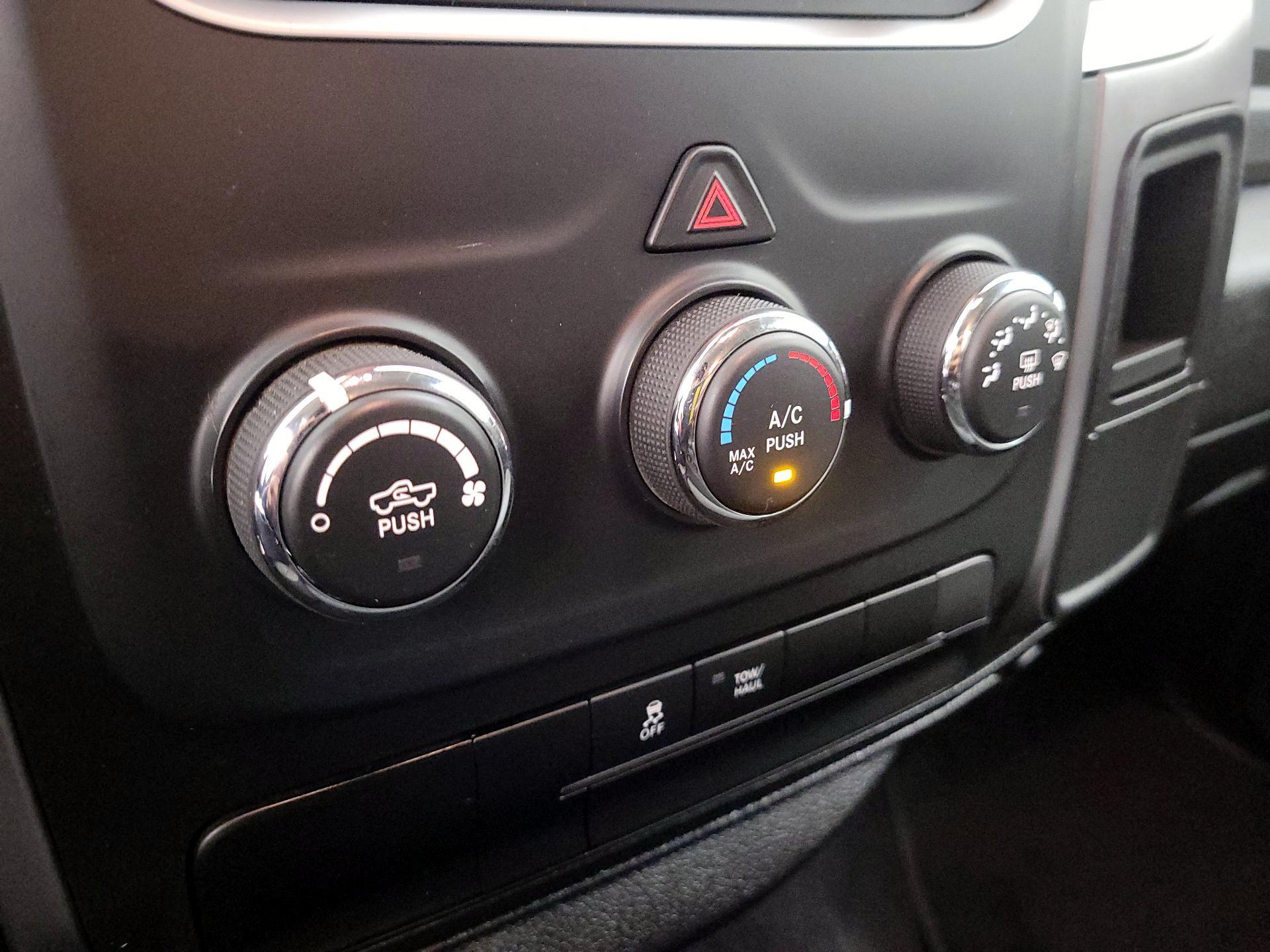 Thumbnail: 2024 RAM 1500 Classic - 16