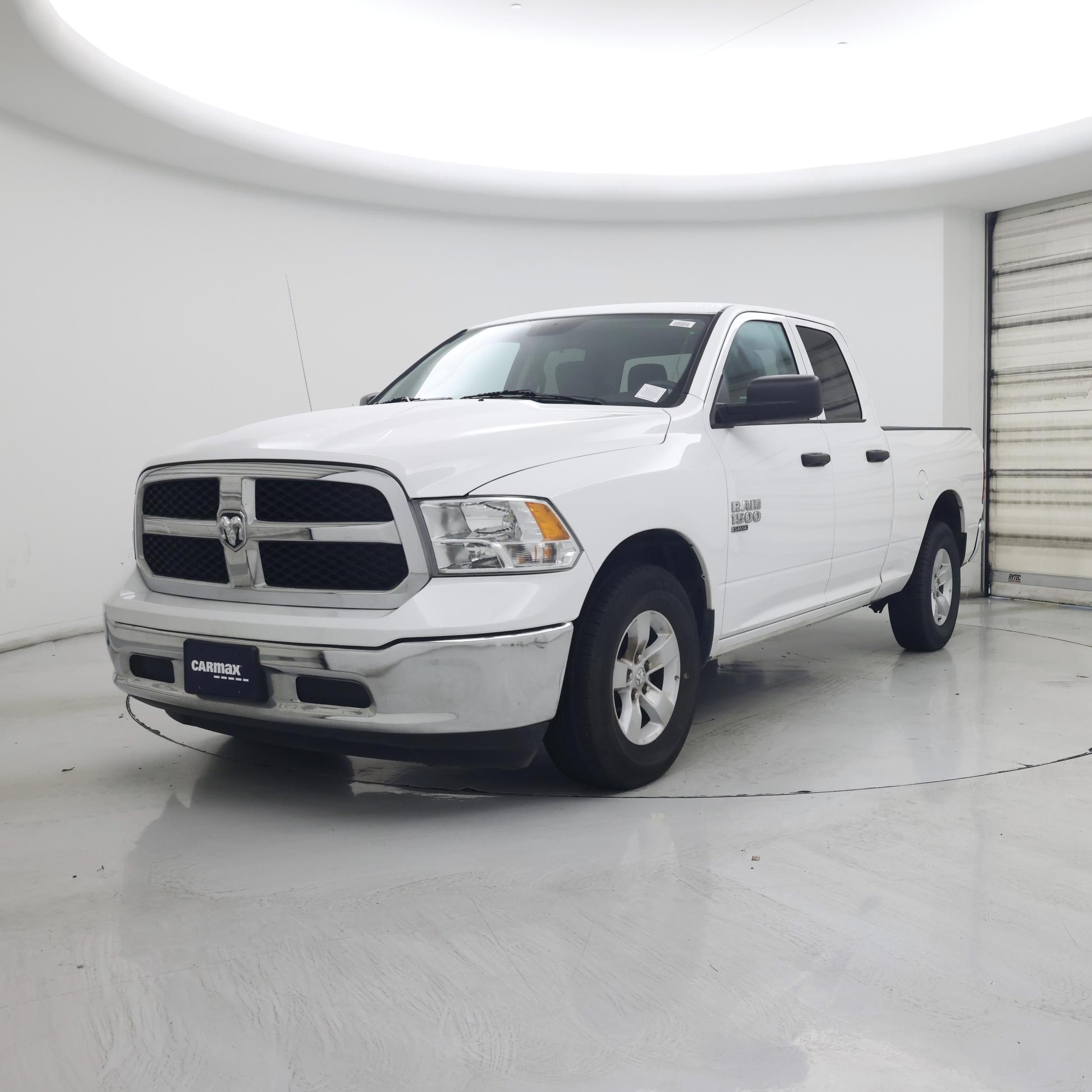 Thumbnail: 2024 RAM 1500 Classic - 4