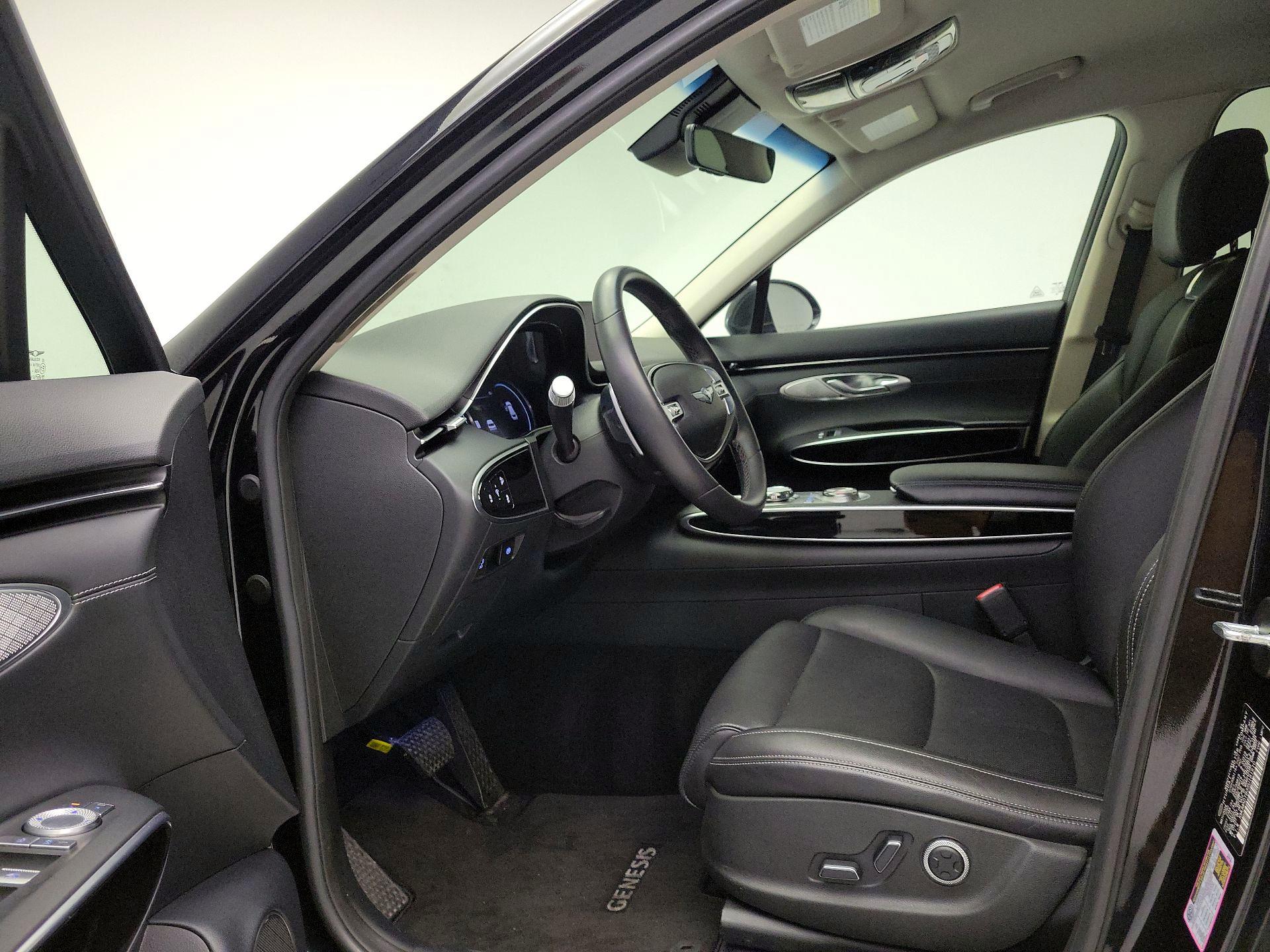 Thumbnail: 2025 Genesis GV70 - 11