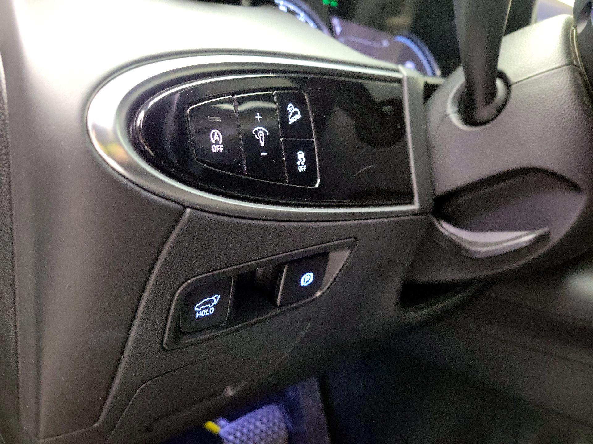 Thumbnail: 2025 Genesis GV70 - 13