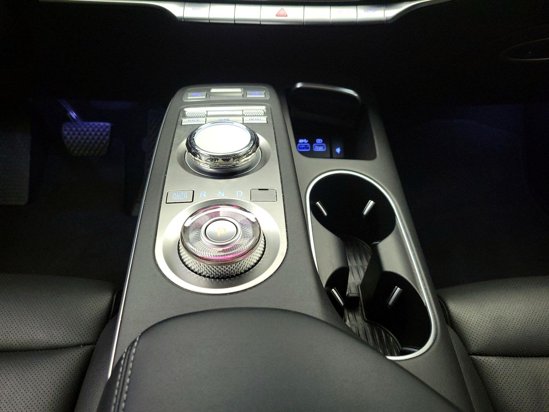 Thumbnail: 2025 Genesis GV70 - 18