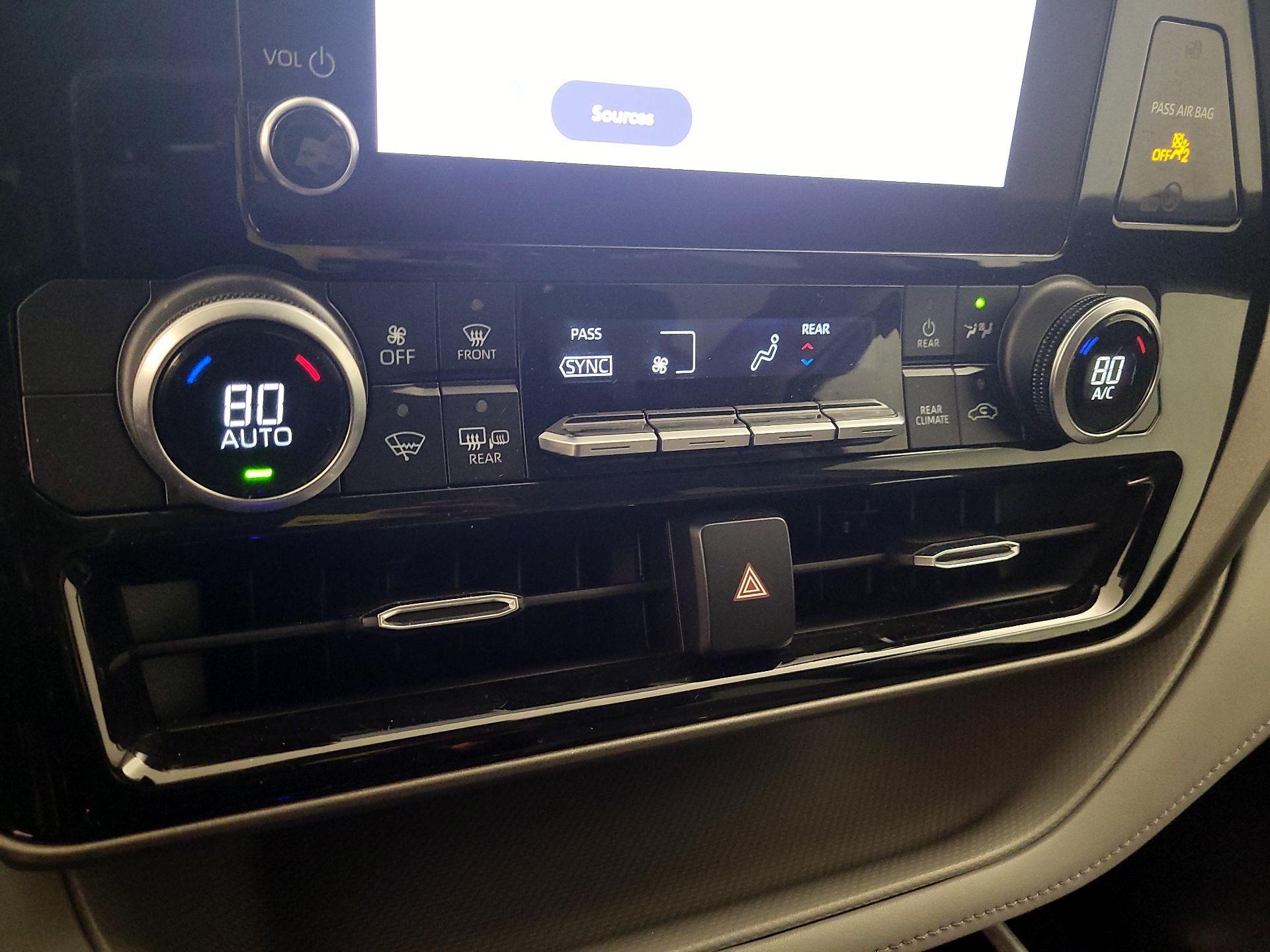 Thumbnail: 2023 Toyota Highlander - 16