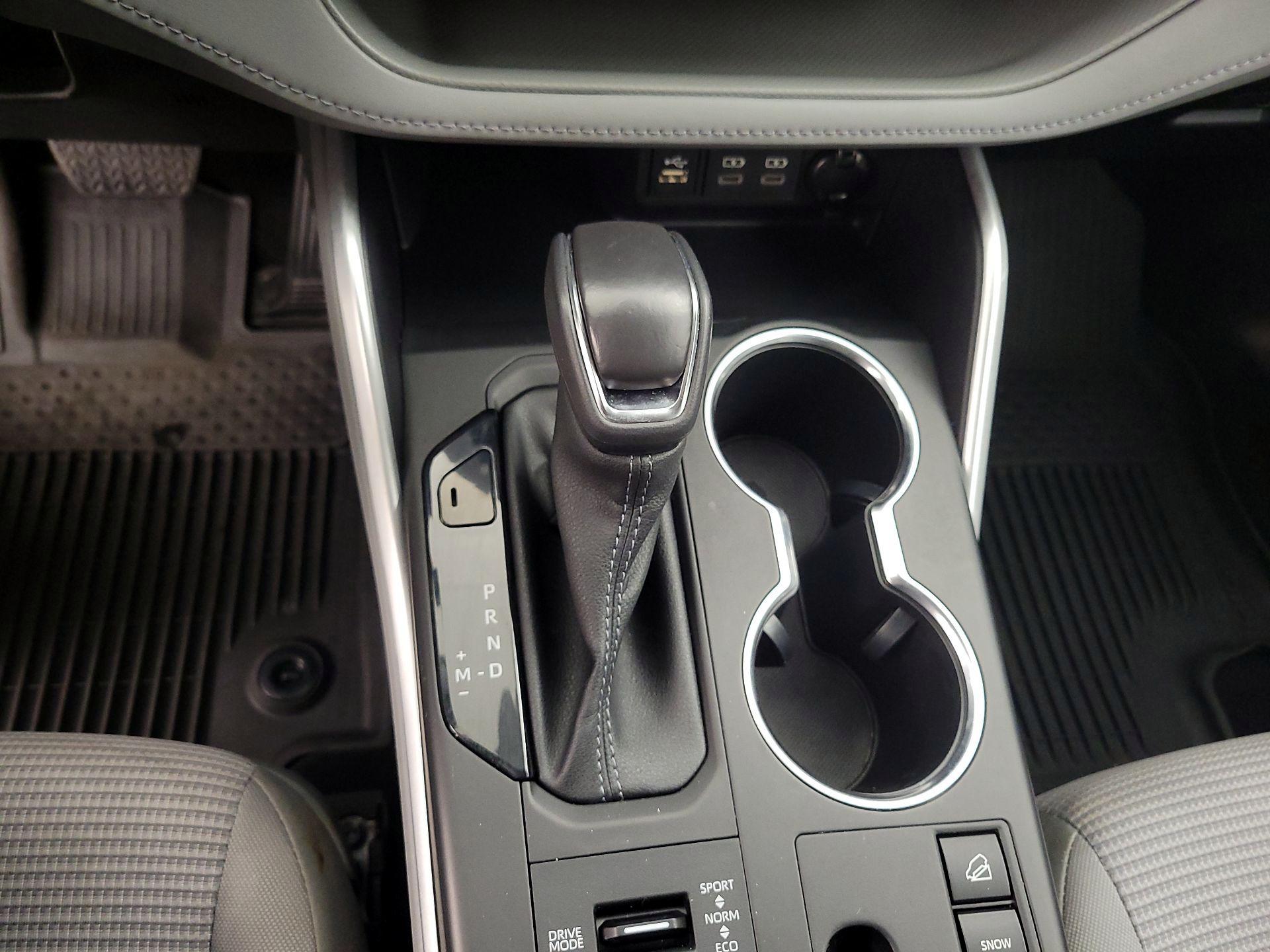 Thumbnail: 2023 Toyota Highlander - 17