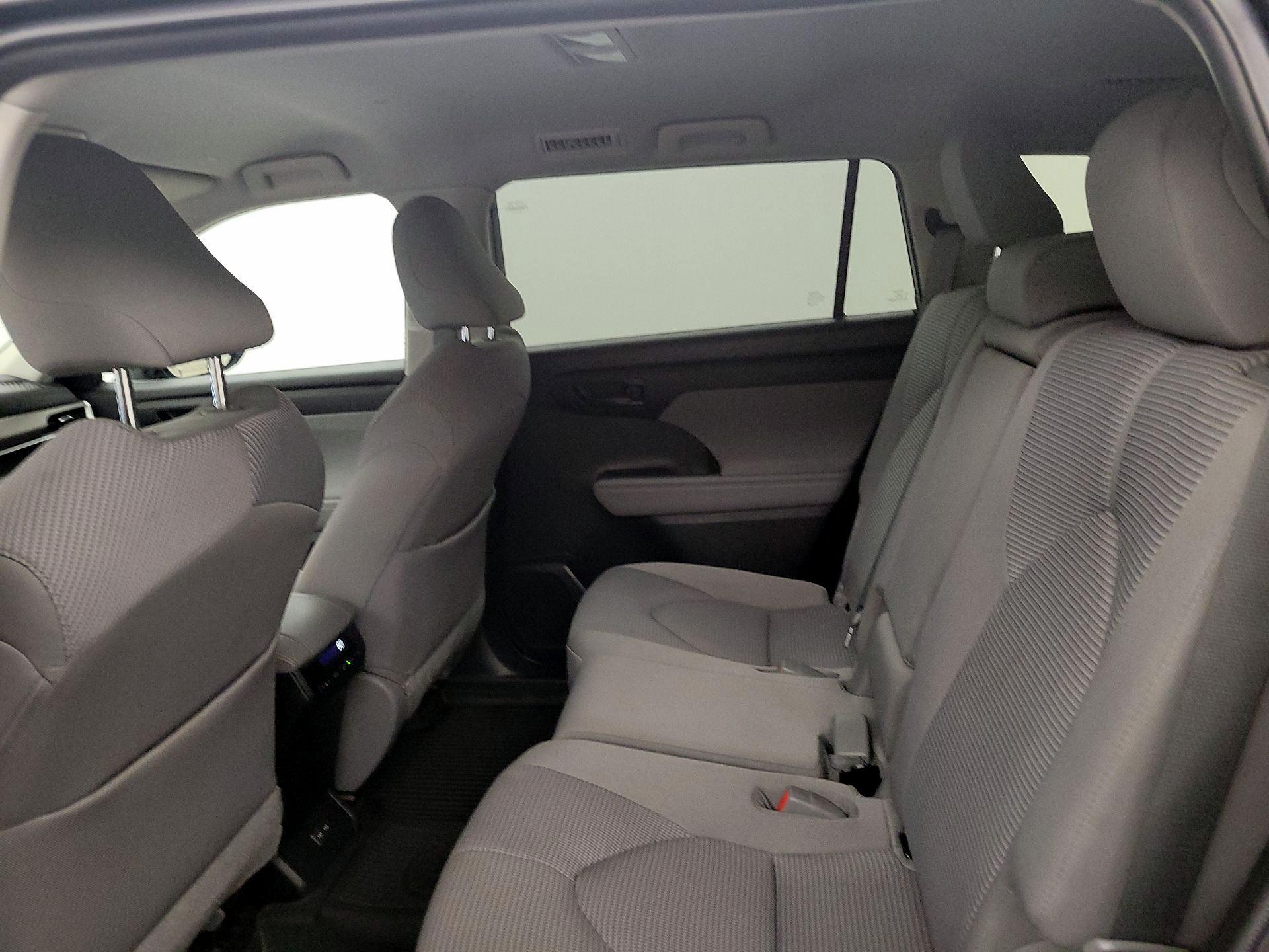 Thumbnail: 2023 Toyota Highlander - 19