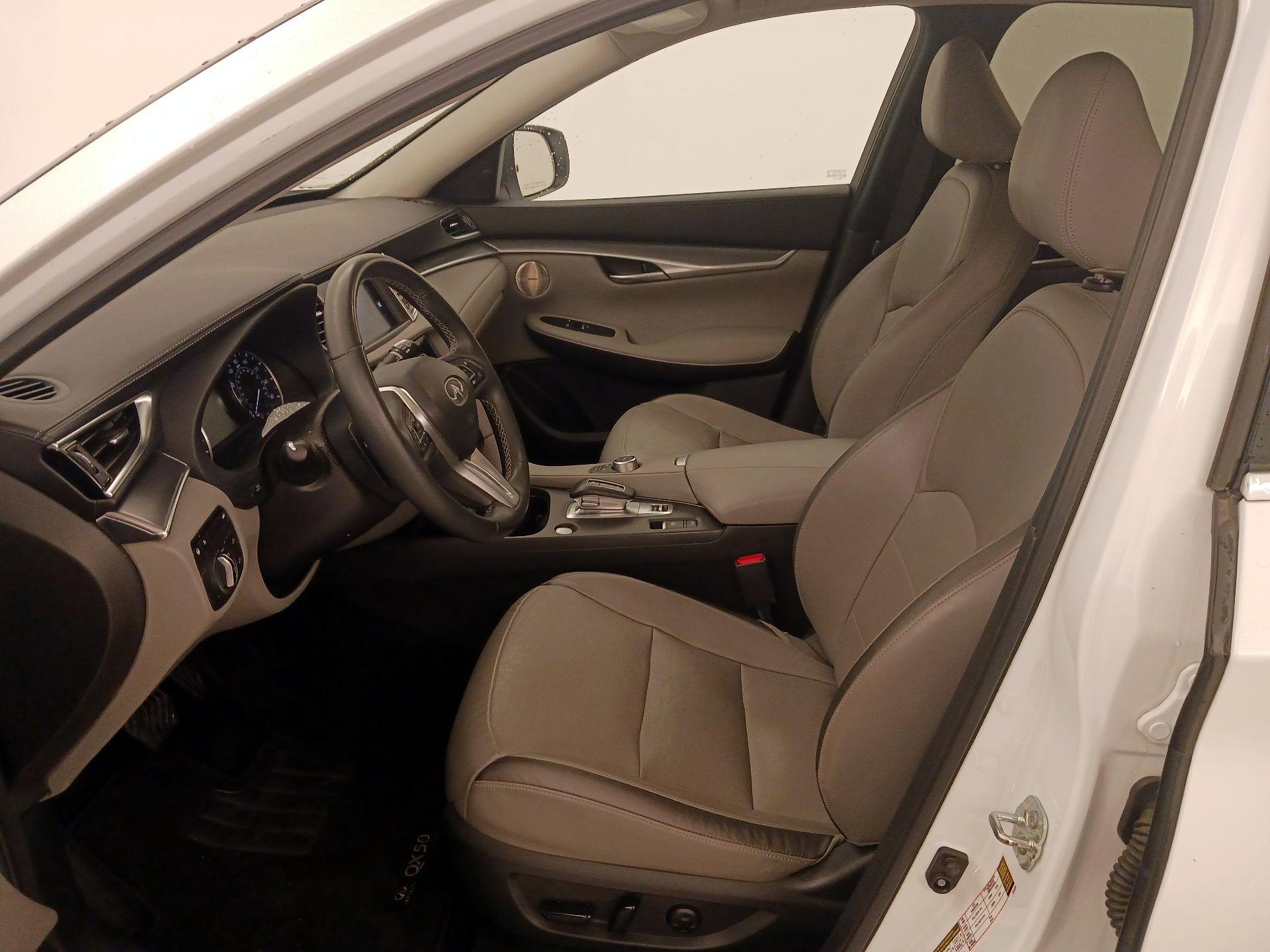 Thumbnail: 2023 INFINITI QX50 - 11