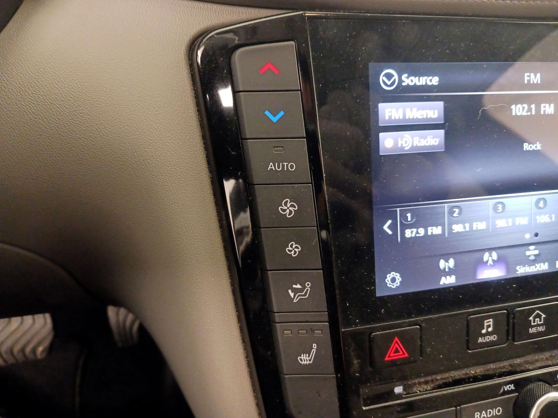 Thumbnail: 2023 INFINITI QX50 - 16