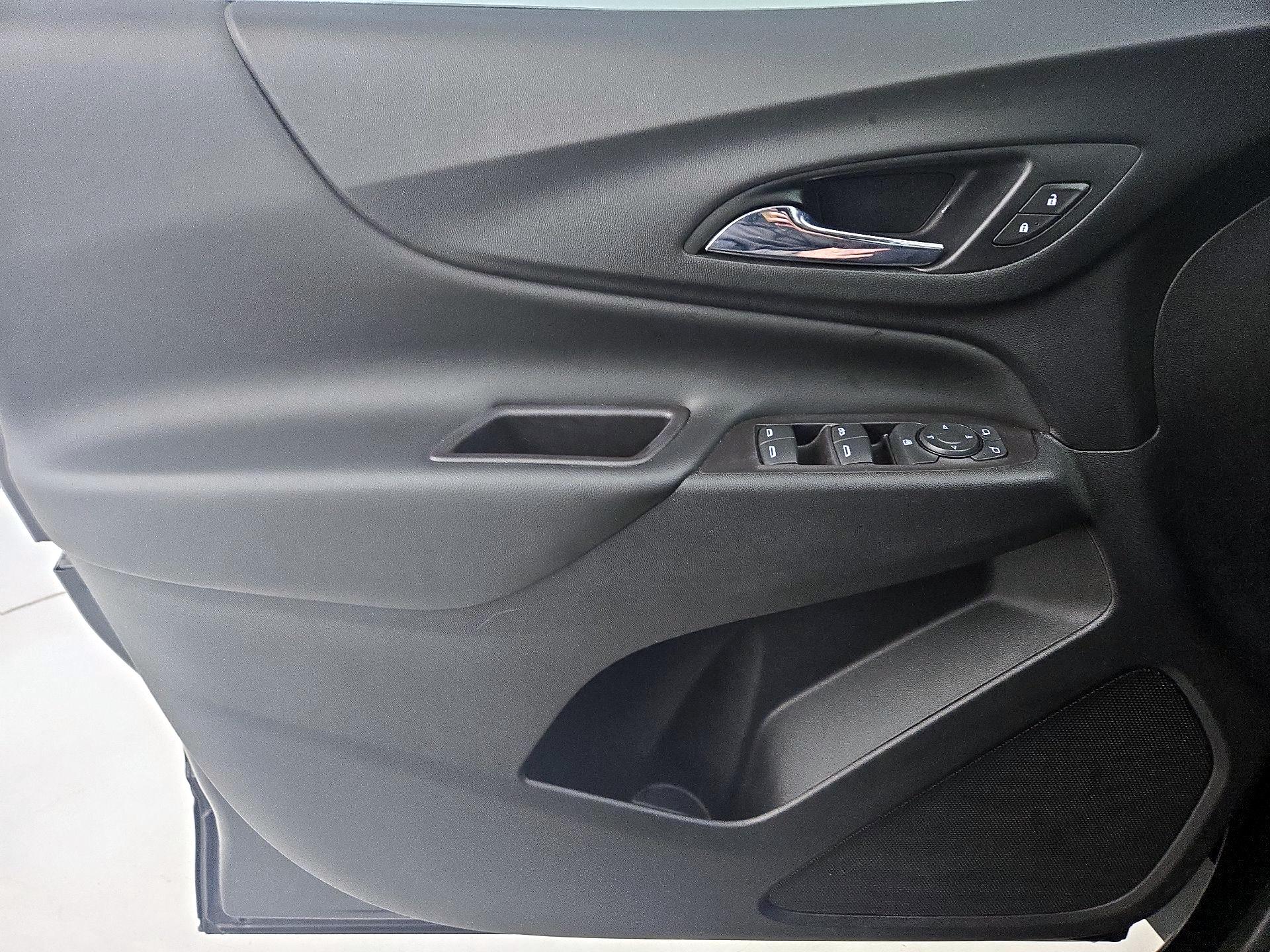 Thumbnail: 2021 Chevrolet Equinox - 12