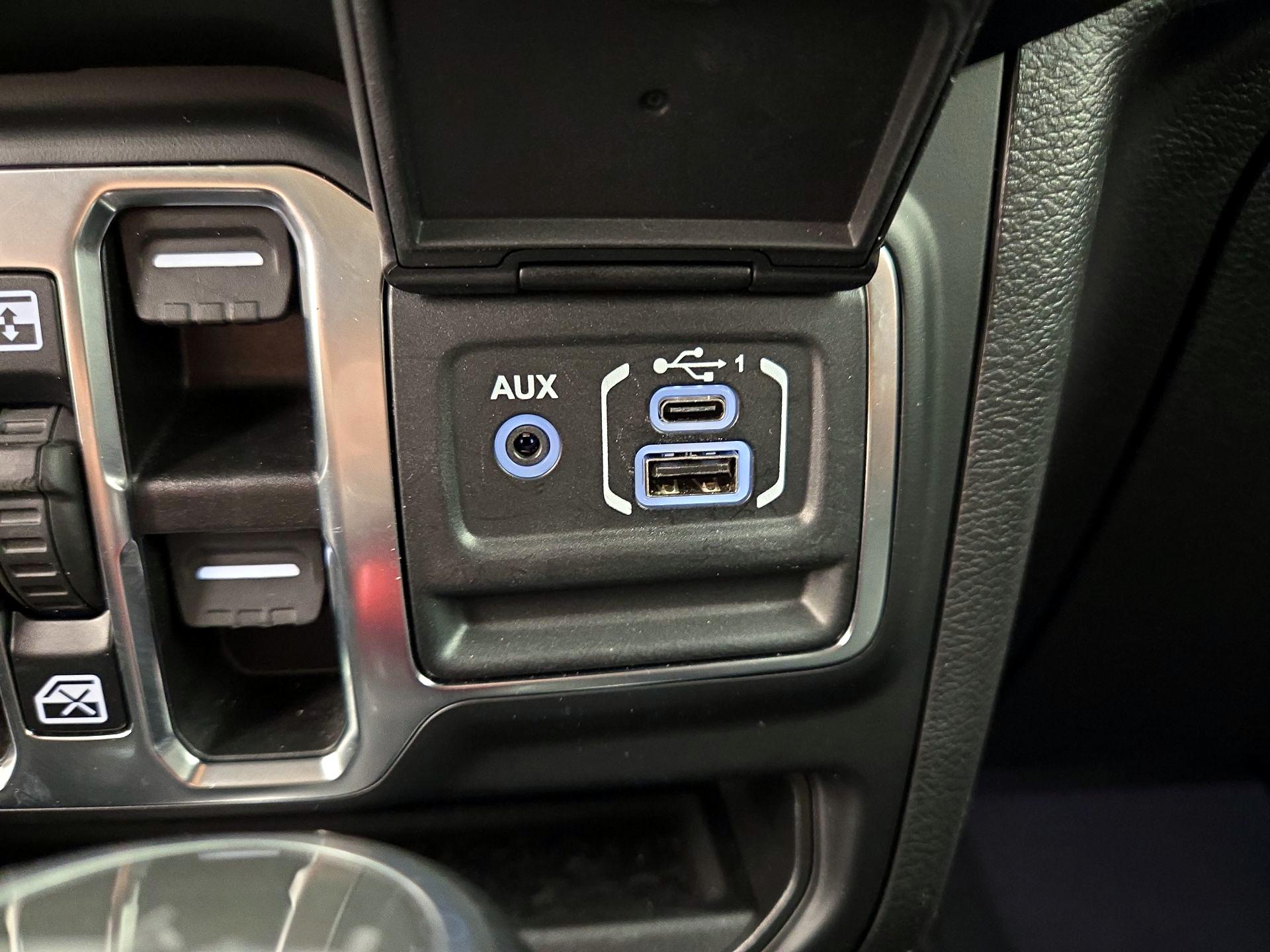 Thumbnail: 2023 Jeep Wrangler - 19