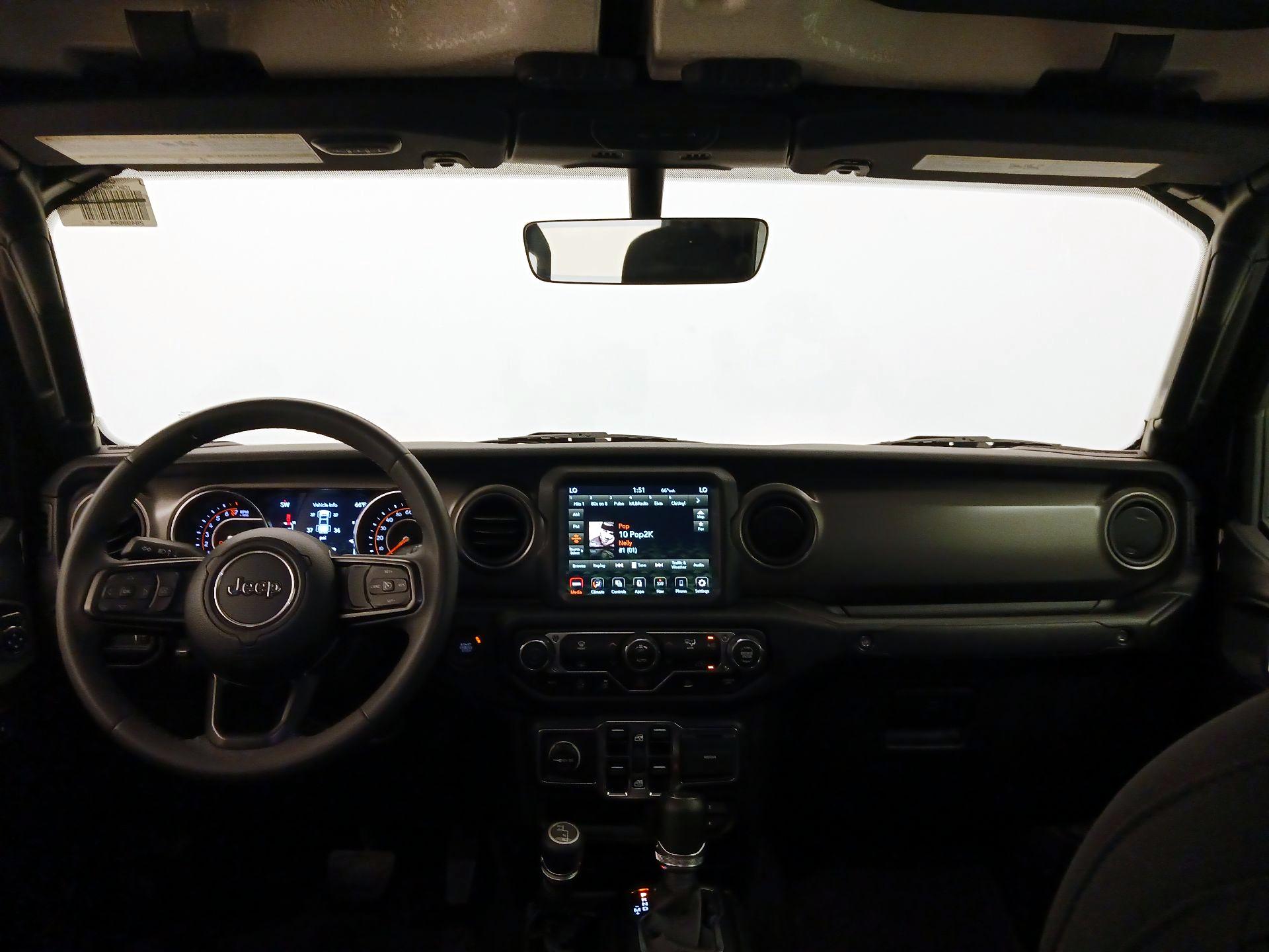 Thumbnail: 2023 Jeep Gladiator - 9