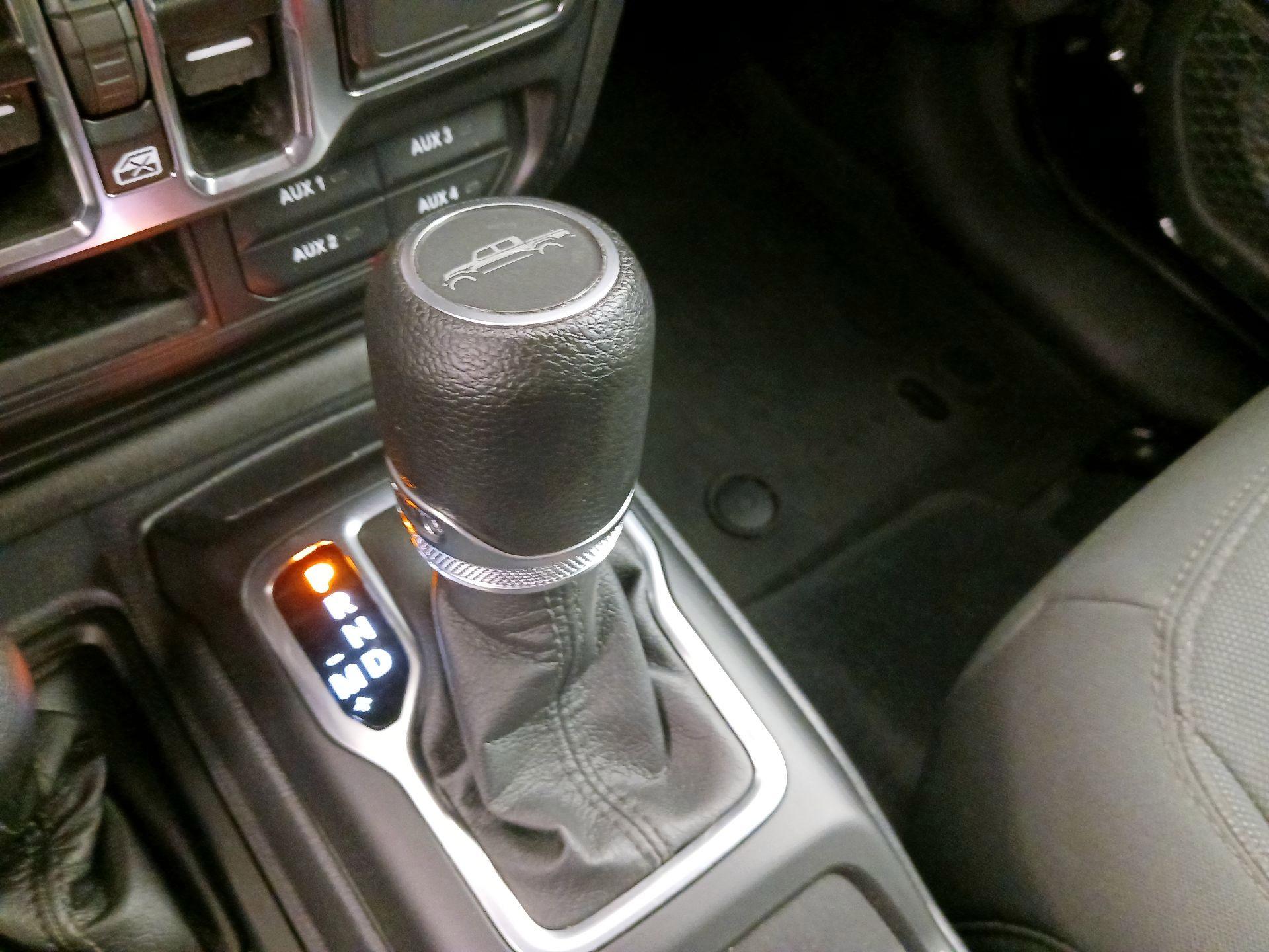 Thumbnail: 2023 Jeep Gladiator - 18