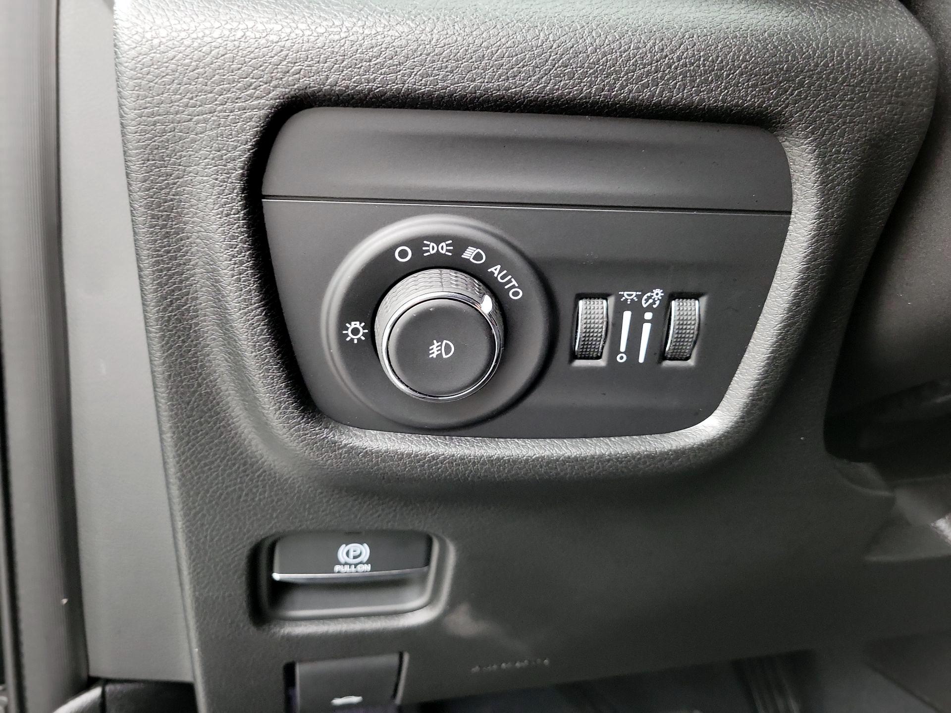 Thumbnail: 2023 Jeep Grand Cherokee - 11